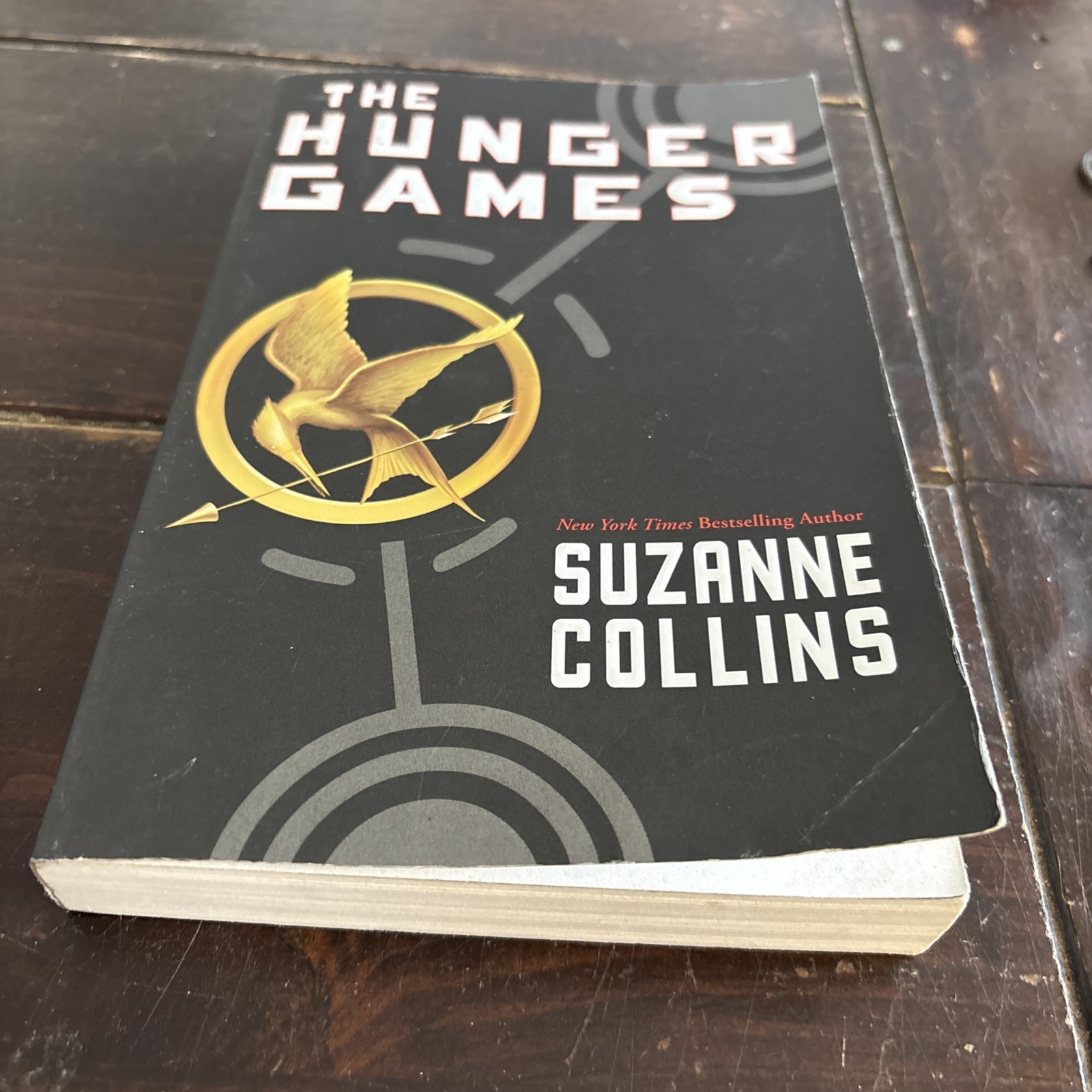 Hunger Games (Hunger Games, Book One) by Suzanne Collins (2010, Trade Paperback)
