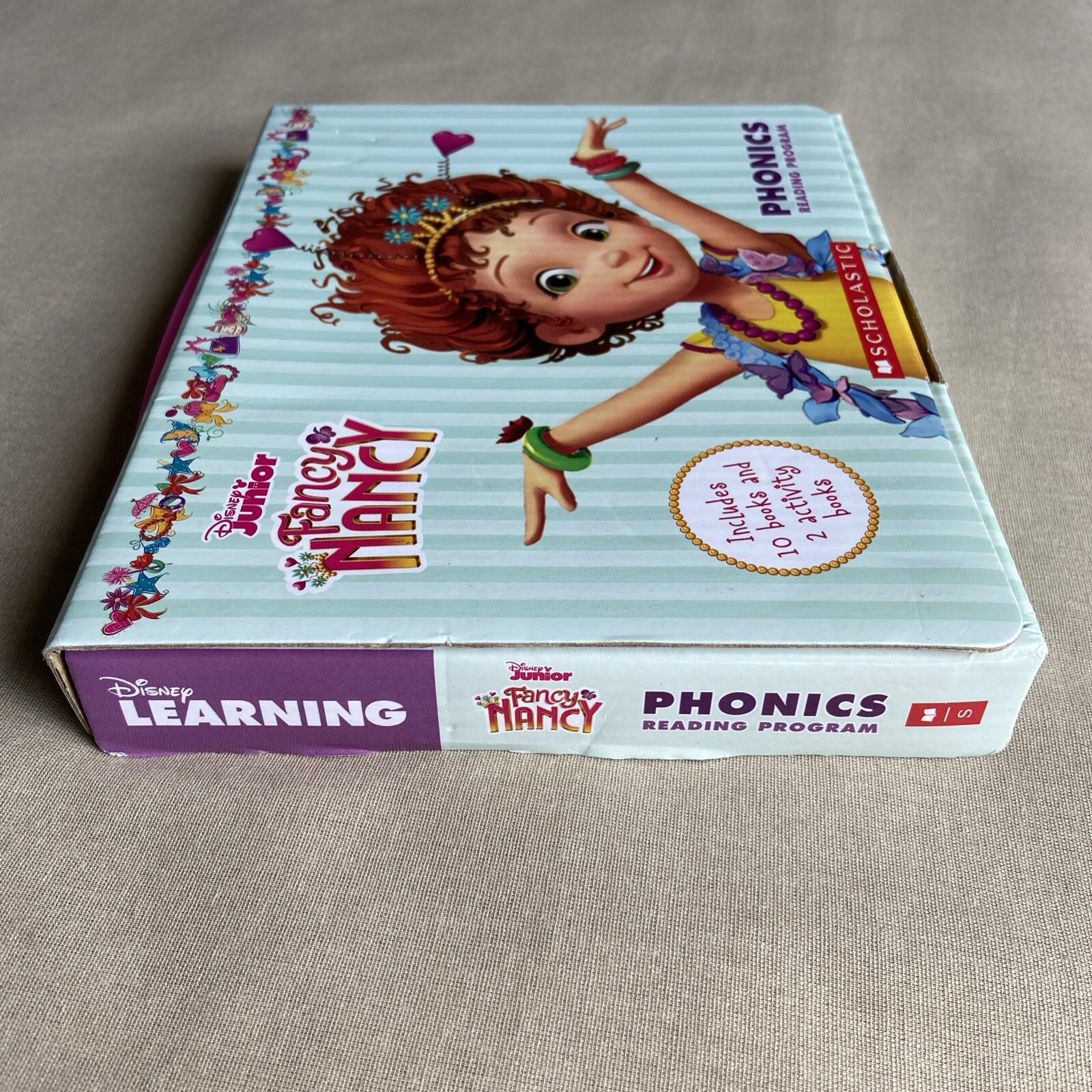 Fancy Nancy: Phonics Reading Program 2-12 (Disney Jr. Book Box Set) Sight Words