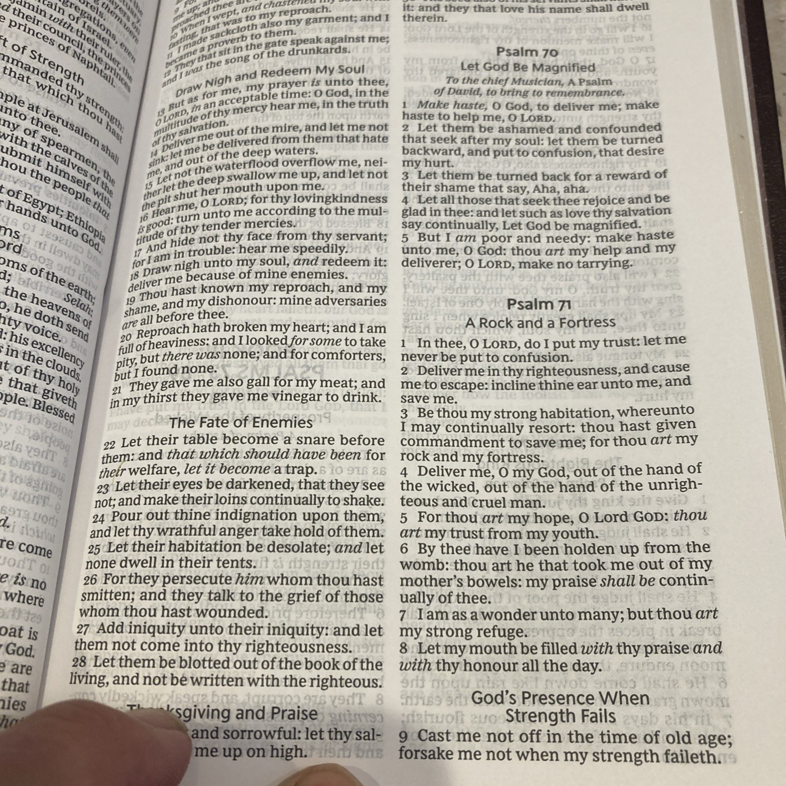 KJV ULTRA THNLINE BIBLE RED LETTER BURGUNDY BONDED LEATHER