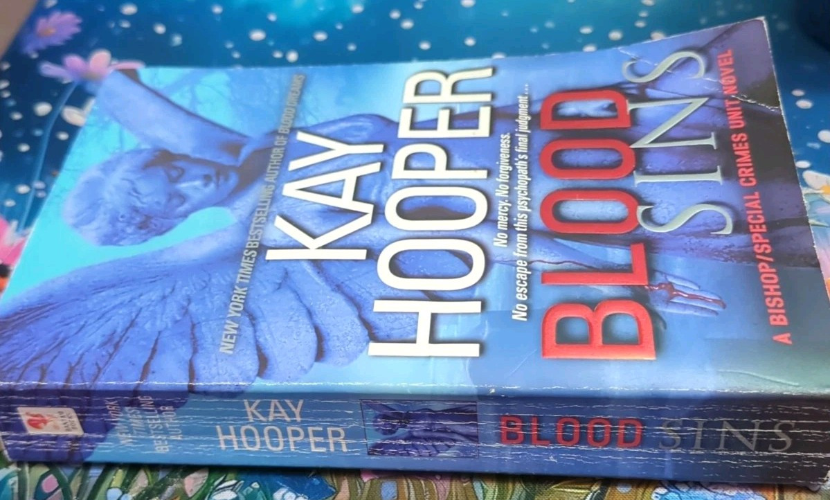 Blood Sins Bishop/Special Crimes Unit Kay Hooper Paperback Book Good