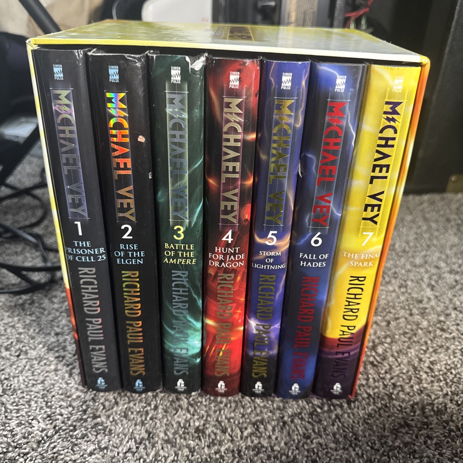 Michael Vey Shocking Collection Books 1-7 (Boxed Set) : Michael Vey, Michael Vey