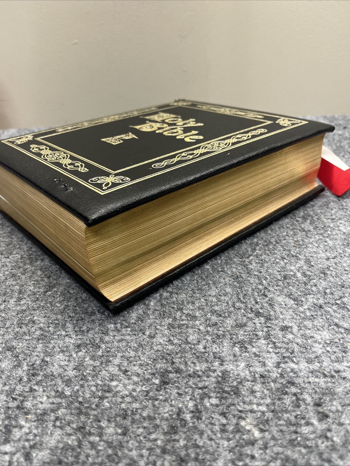 New American Bible NAB Holy Catholic Press World 1970 Gilded Faux Leather