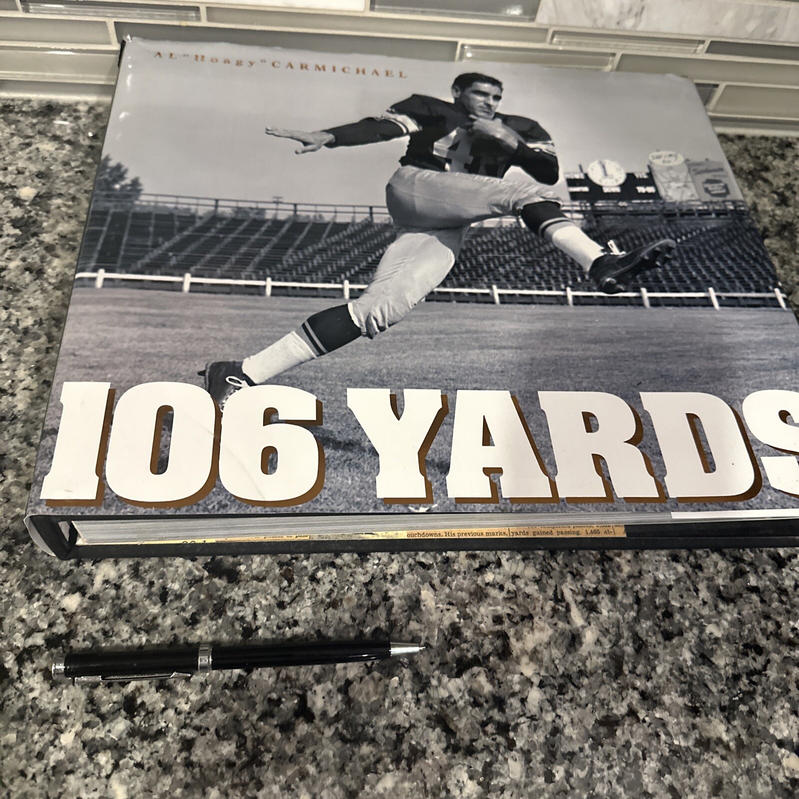 106 Yards Al Hoagy Carmichael-2006-394 pages XXL Book Size NFL Football VG