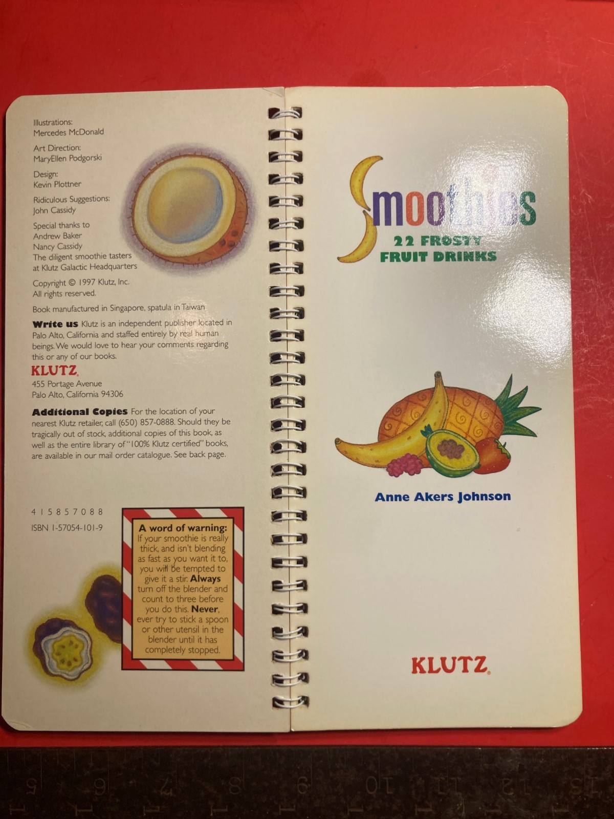 Smoothies (Klutz) – BEVERAGE RECIPES 16 PAGES Johnson, Anne Akers –