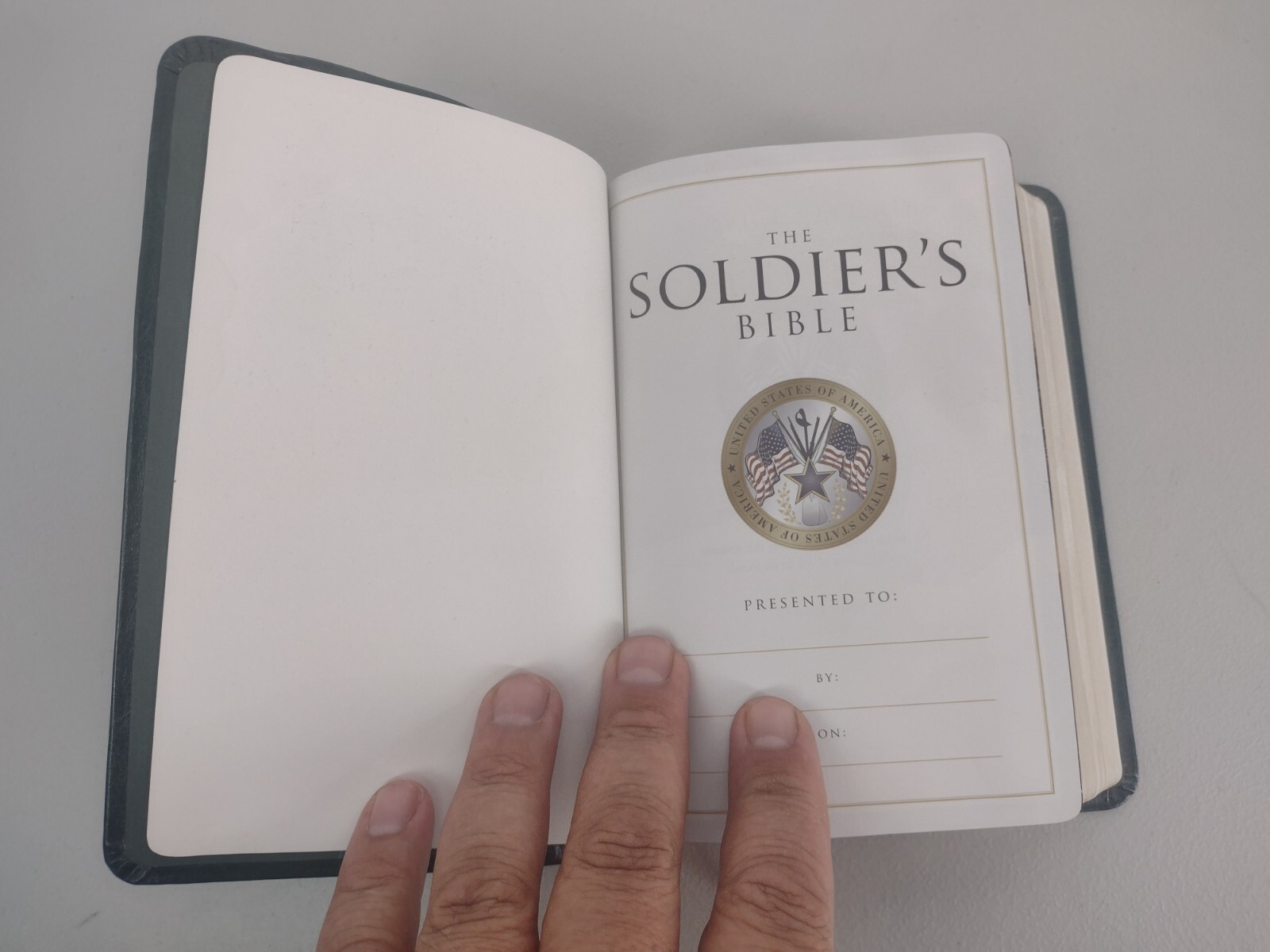 HCSB Soldier’s BIBLE 2012 Green Simulated Leather Holman