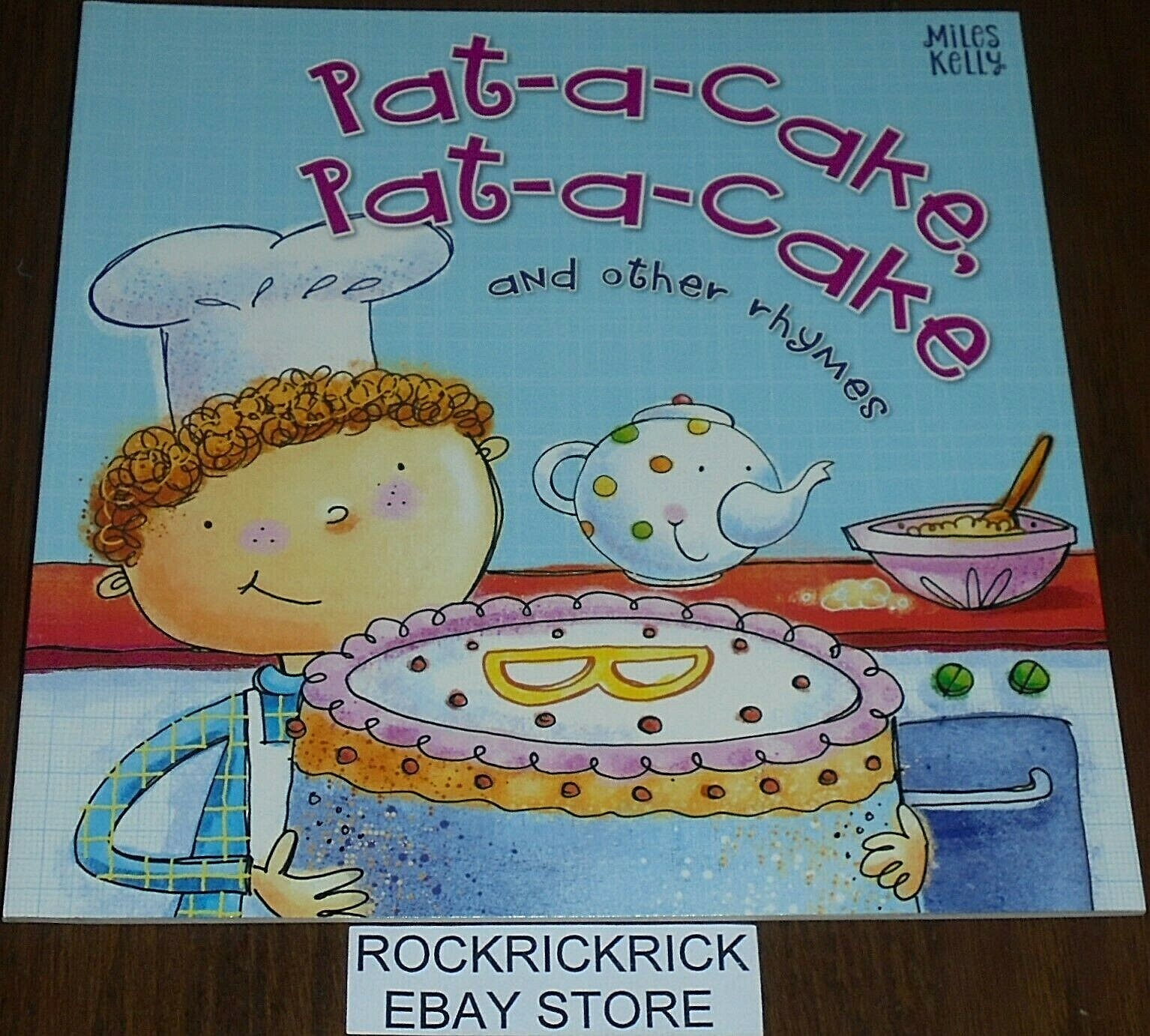 PAT-A-CAKE, PAT-A-CAKE AND OTHER RHYMES BOOK (17cm X 17cm) 2019 BRAND NEW