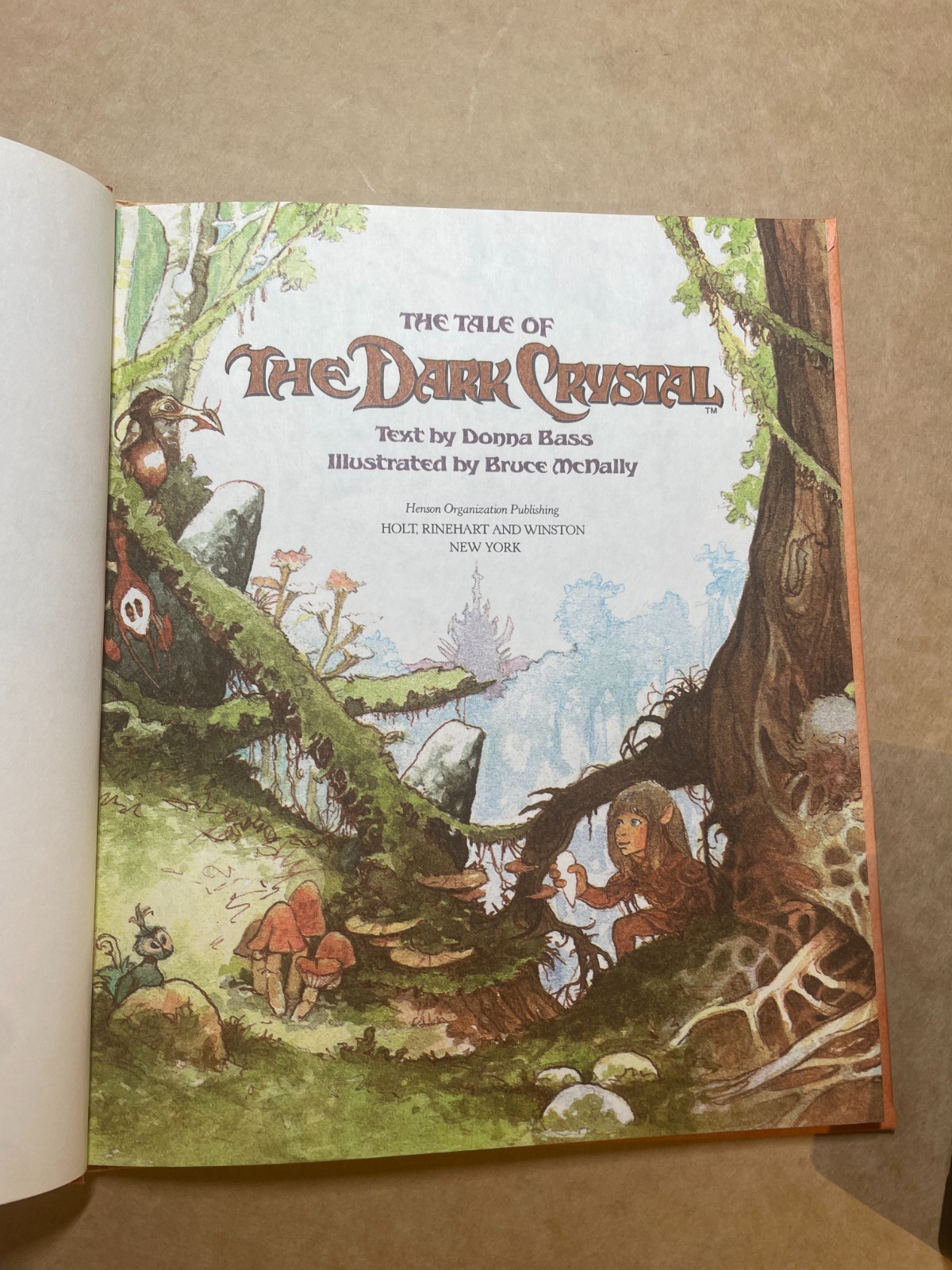 Vintage 1982 The Tale of The Dark Crystal Book & VHS Tape TESTED