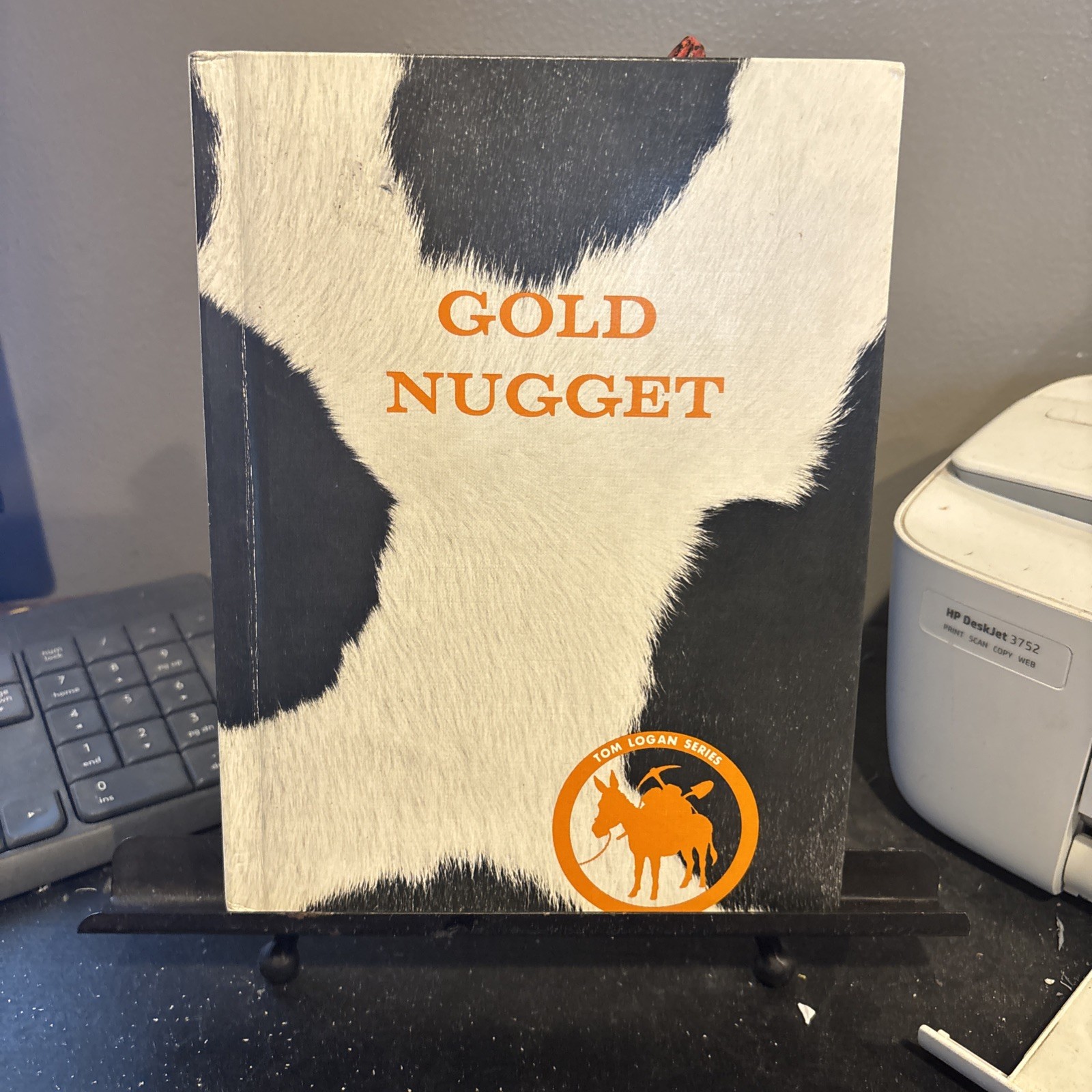 Gold Nugget Edna Walker Chandler HB 1976 Tom Logan Series HC.