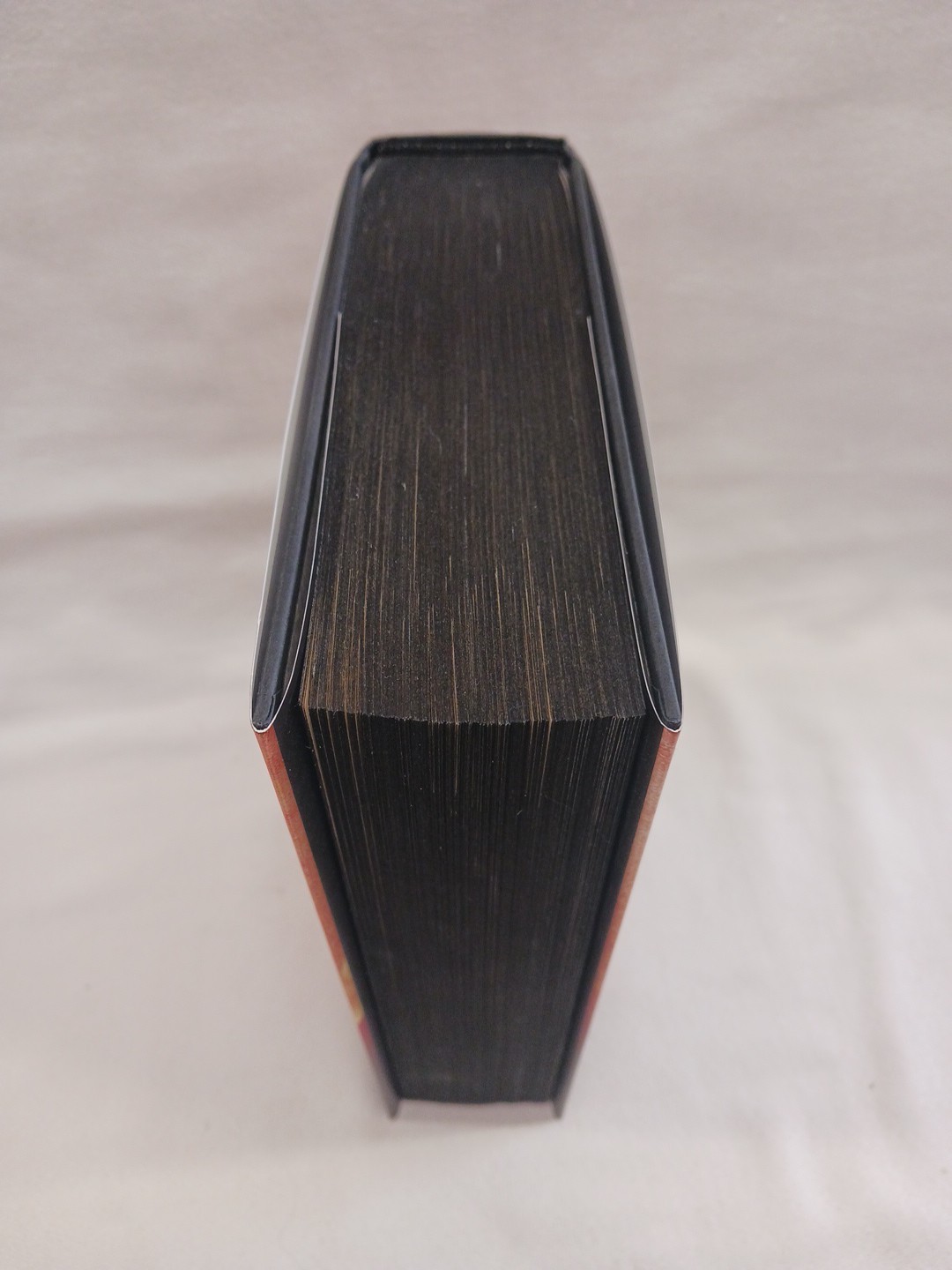 Yarros Iron Flame Black Sprayed Edges HC DJ First Edition 1st Printing LIKE-NEW