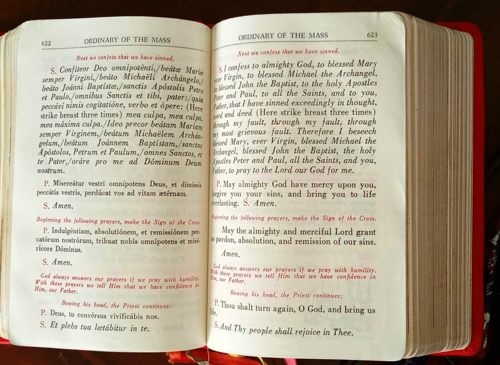 ANTIQUE CATHOLIC LATIN ENGLISH MISSAL; FINE BINDING; TLM BRIGHT GILT; CA.. 1960