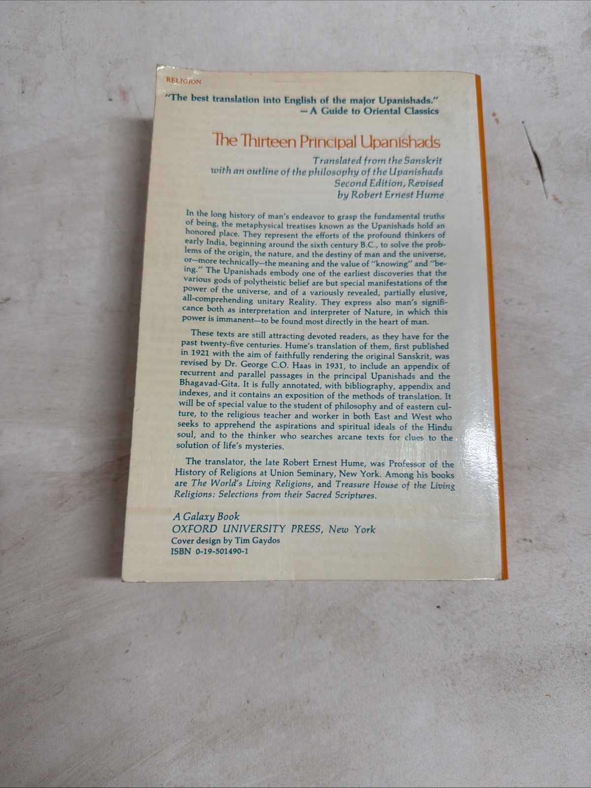 The Thirteen Principal Upanishads (Galaxy Books) – Paperback – GOOD
