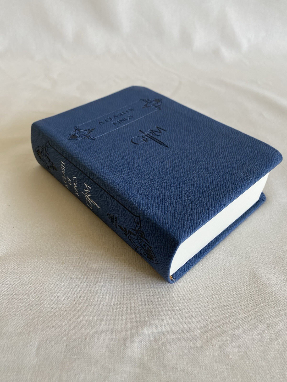 A Song of Ice and Fire Leather Bound Book Box Set, George R.R. Martin
