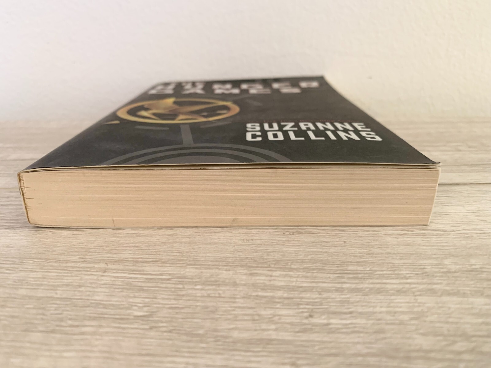 The Hunger Games Book # 1 Suzanne Collins
