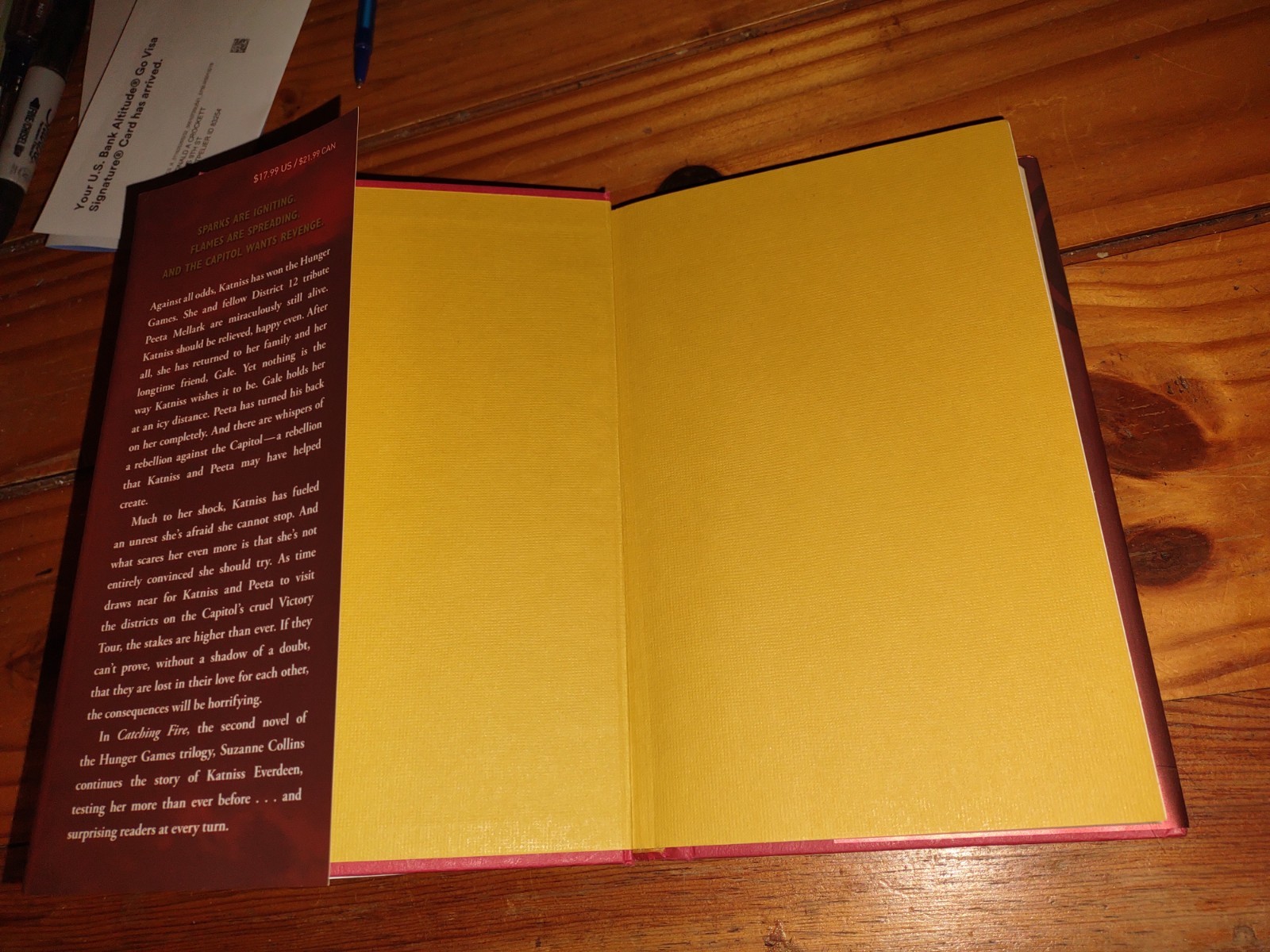 Catching Fire (Hunger Games, Book Two) by Suzanne Collins (2009, Hardcover)