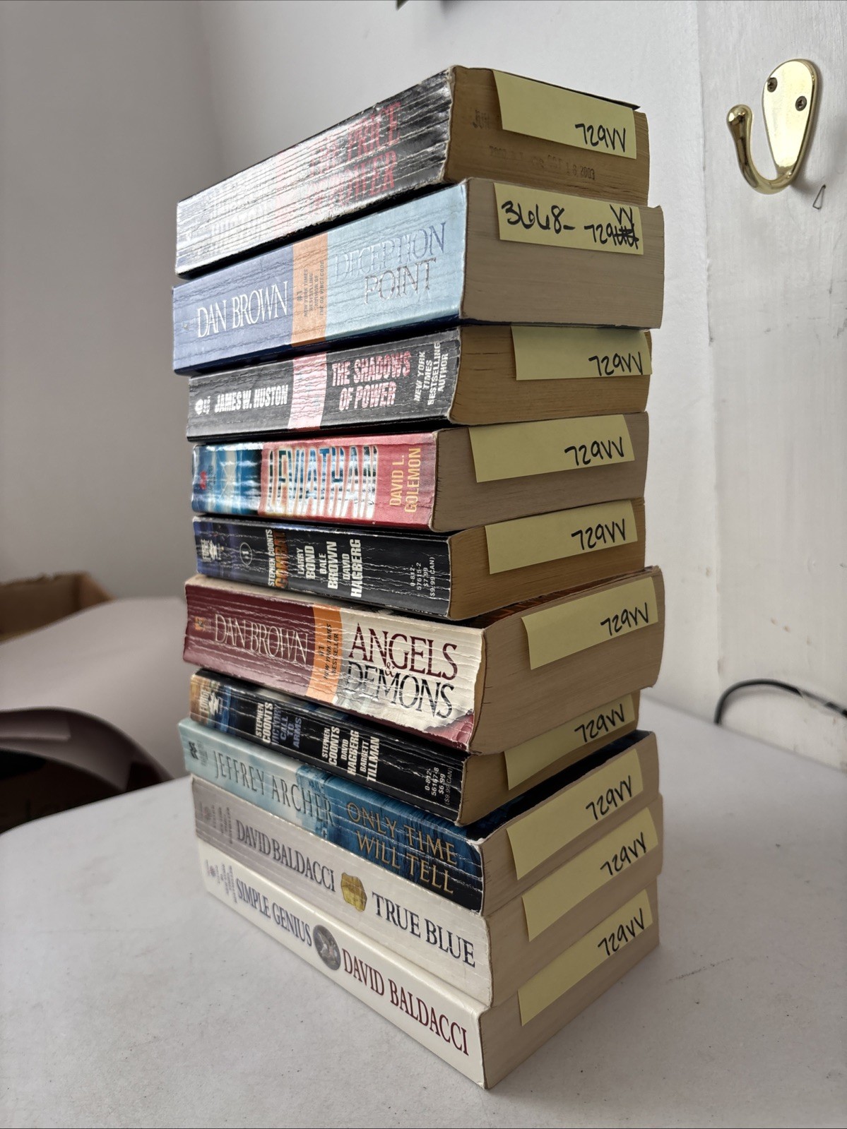 Lot of 10 – Mystery and Thrillers – Mixed Authors – FREE SHIPPING