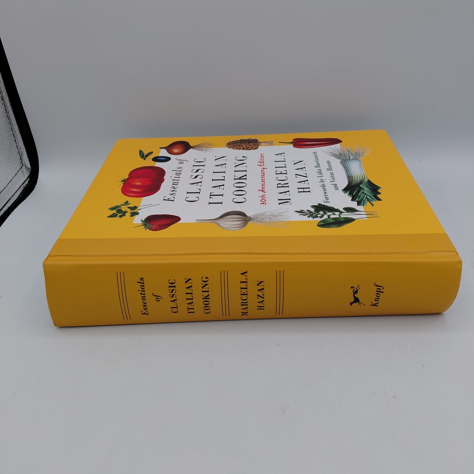 Essentials of Classic Italian Cooking: 30th Anniversary Edition: A Cookbook