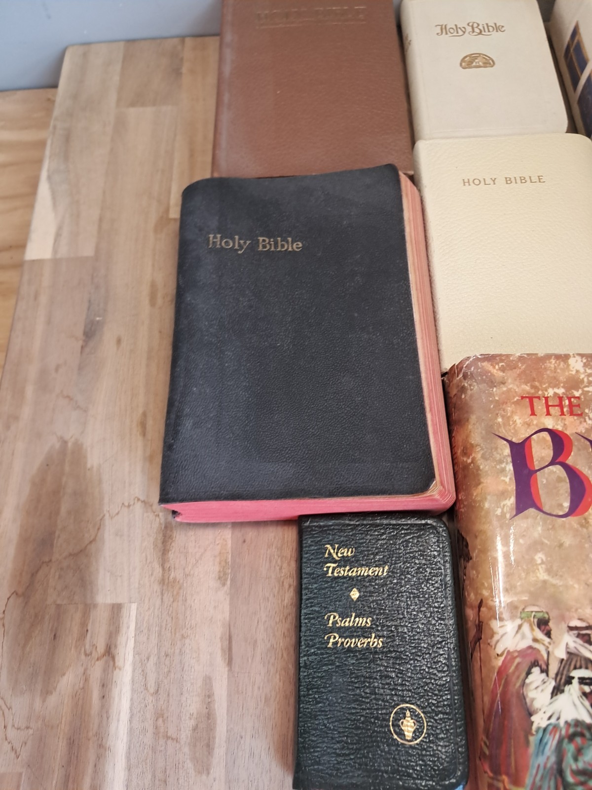 Lot Of Bibles Vintage 1960: Family Holy Bible KJV Large P82