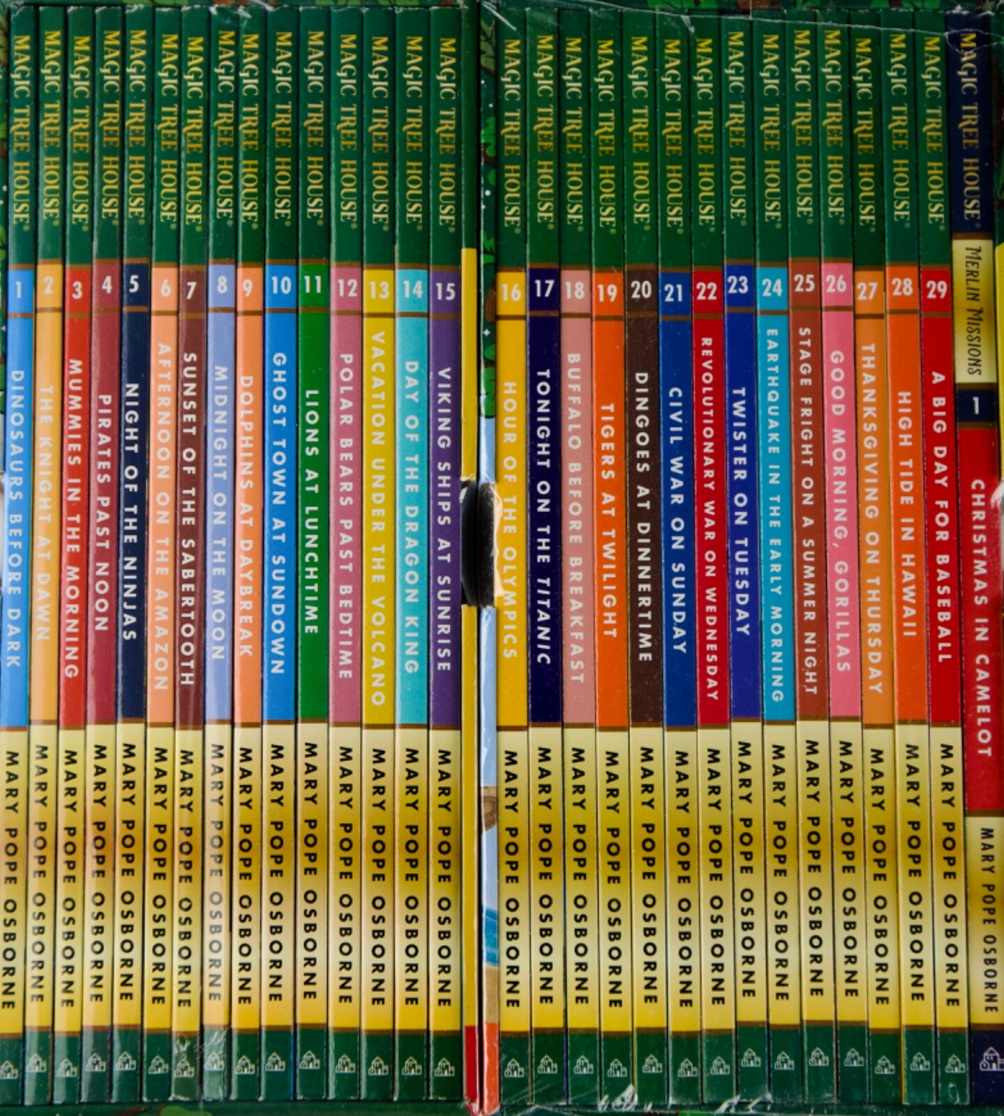 Magic Tree House Library Collection Box Set: Books 1 – 29 + Merlin Missions #1
