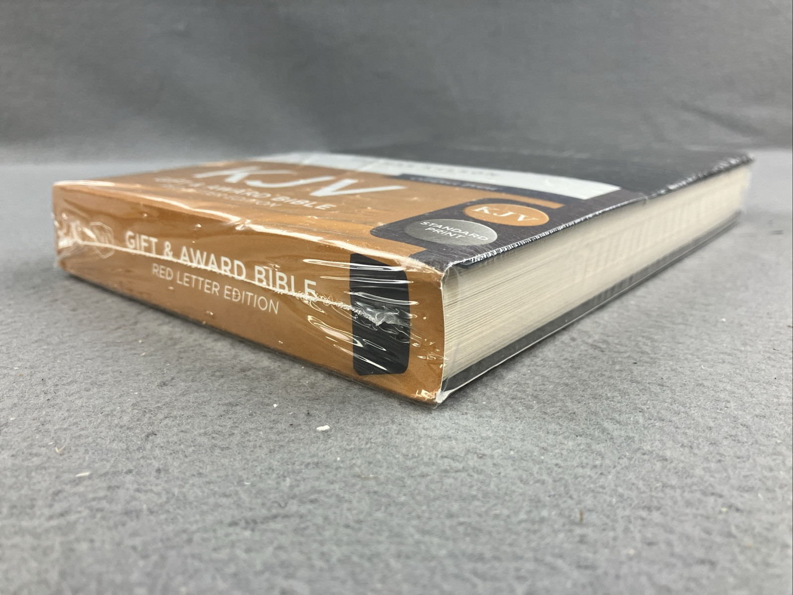 KJV Holy Bible: Gift and Award, Black Leather-Look, Red Letter, Comf (Paperback)