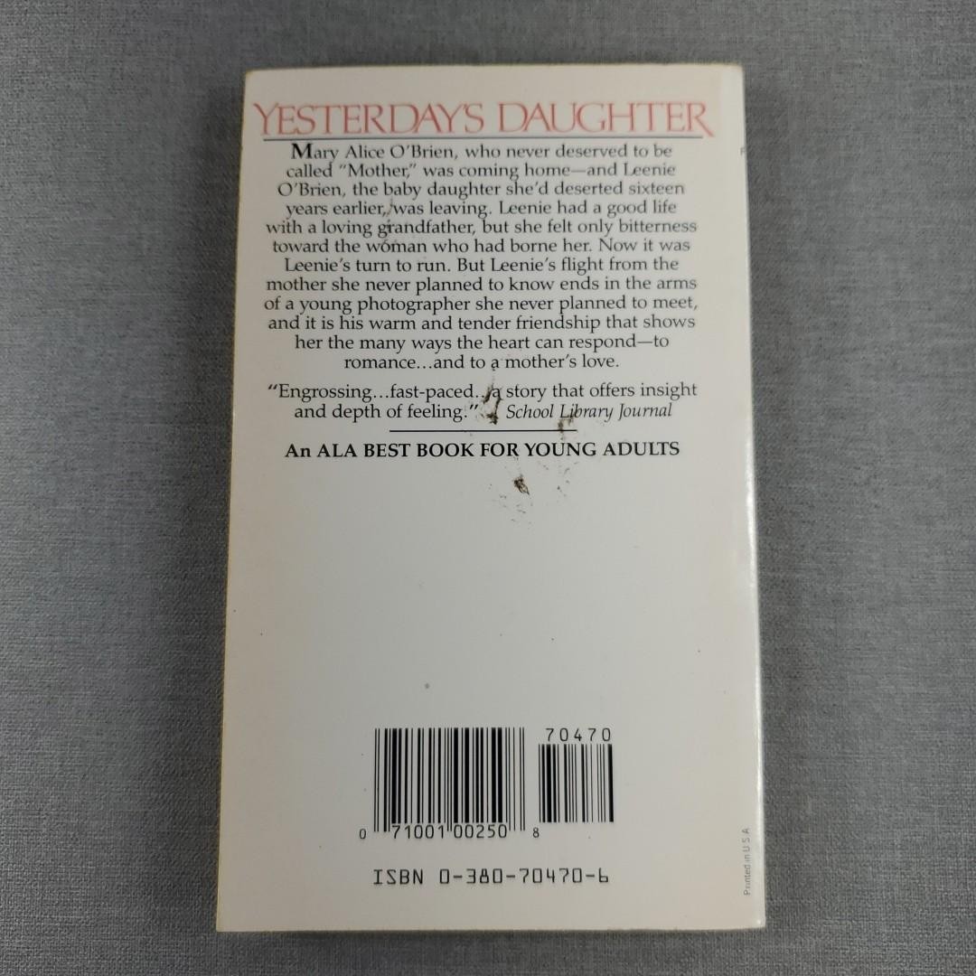 Yesterday’s Daughter Patricia Calvert 1988 Vintage Paperback Book Avon Flare