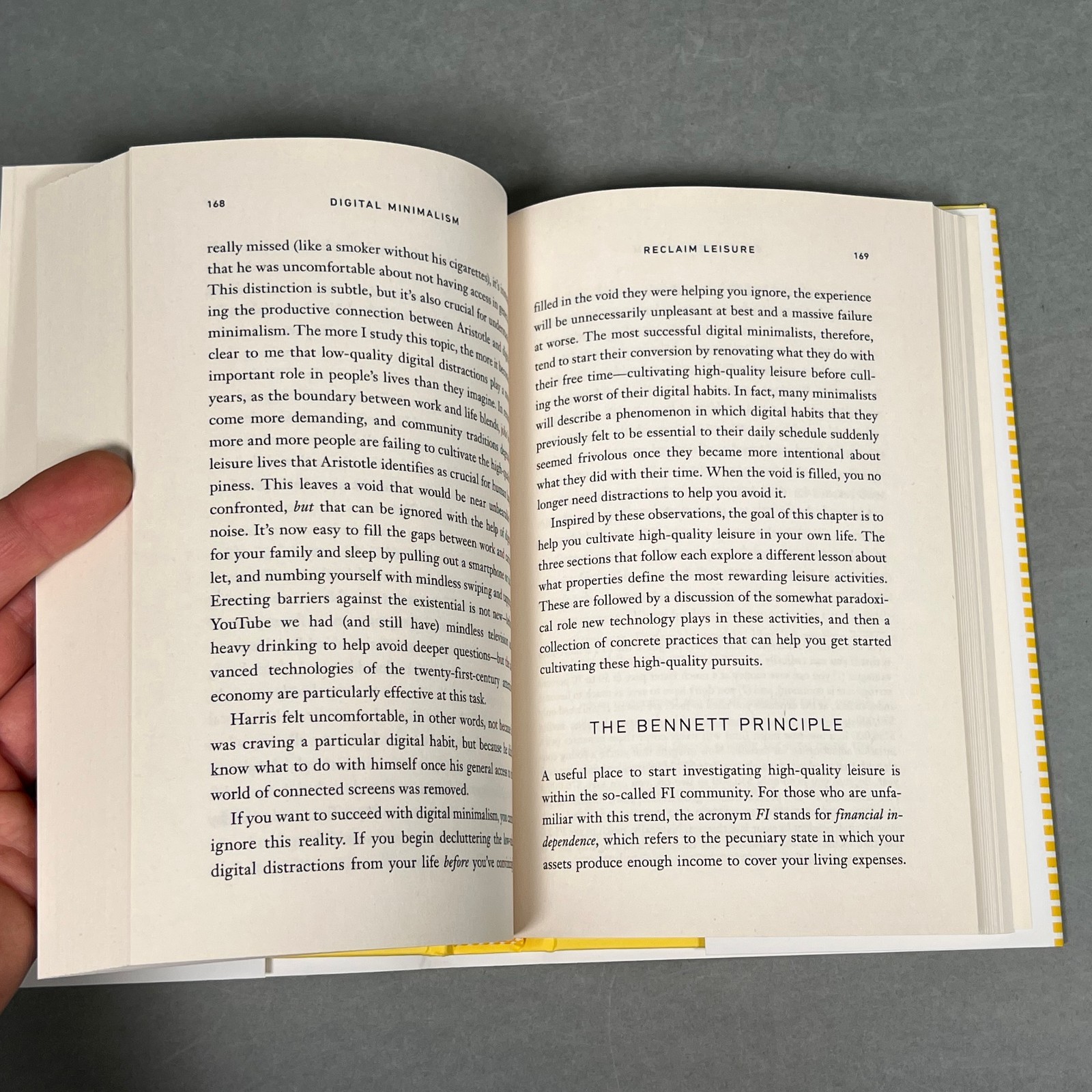 Digital Minimalism: Choosing a Focused – Hardcover, by Newport Cal – VERY GOOD