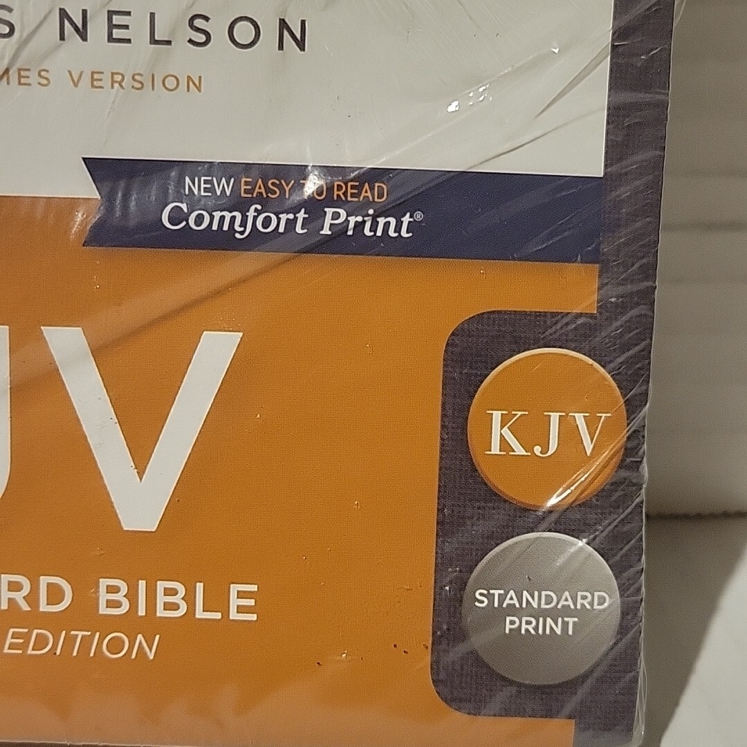 New Holy Bible New King James Version with Gift and Award Thomas Nelson NEW