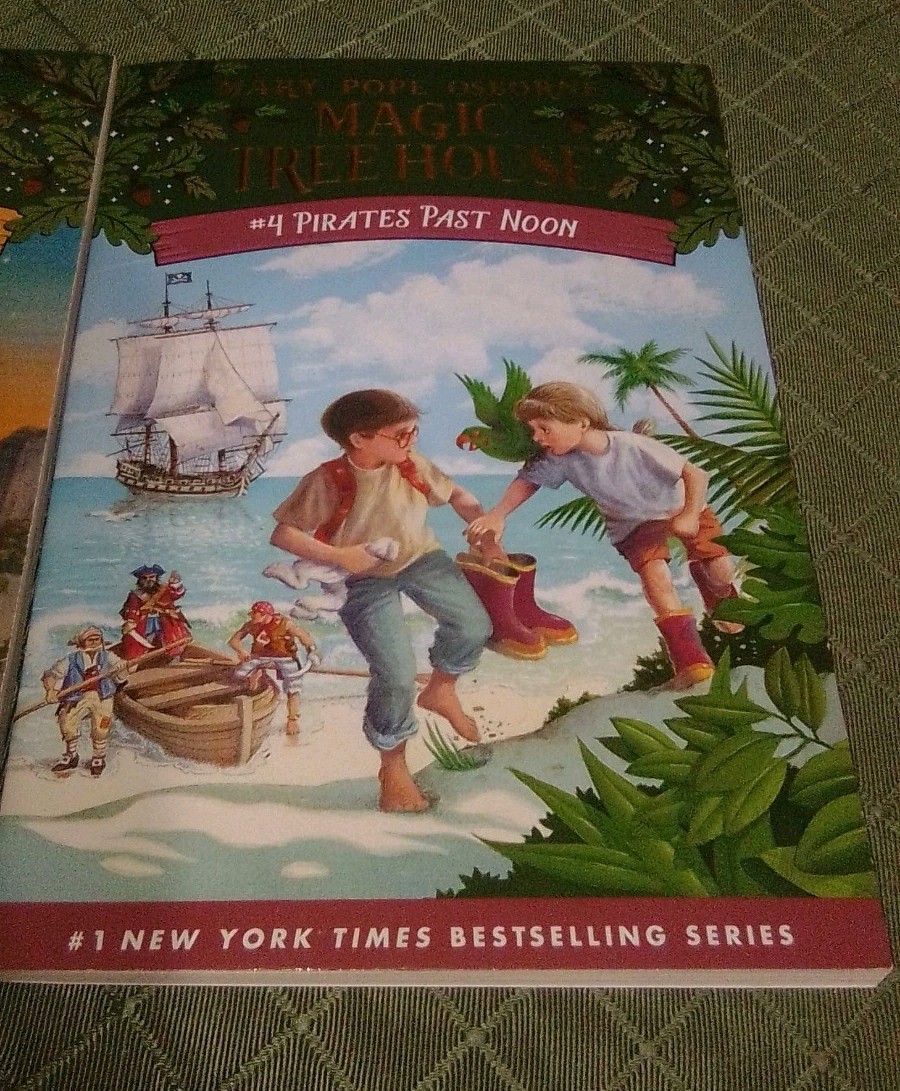 Magic Tree House Series 1,2,4 Dinosaurs Before Dark_Knight at Dawn 3 Paperback