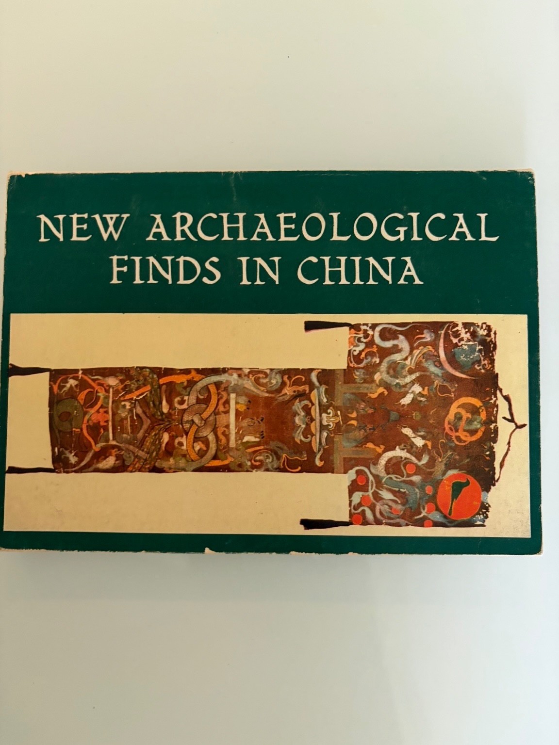 New Archaeological Finds in China Illustrated Archaeology Book Chinese Artifacts