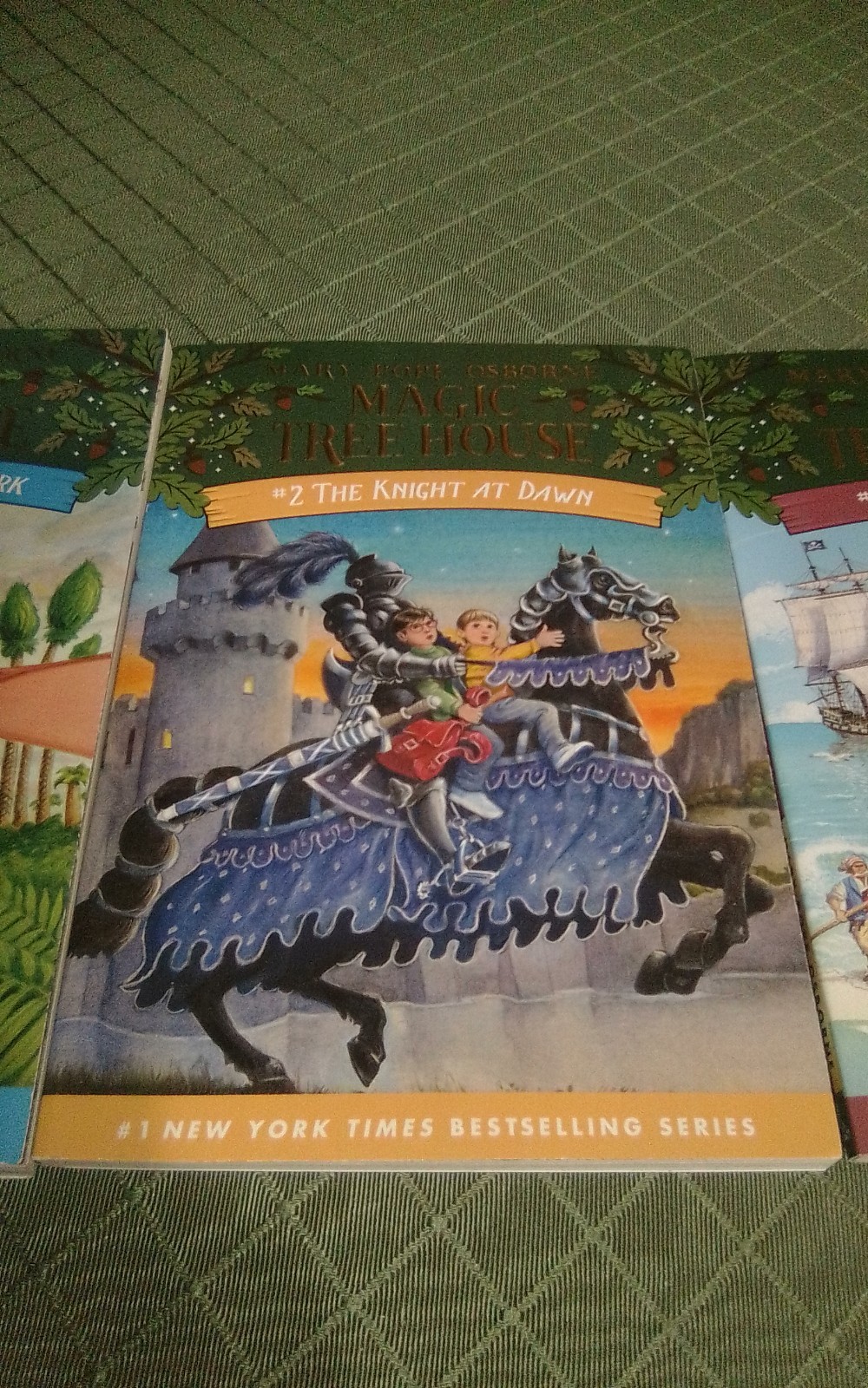 Magic Tree House Series 1,2,4 Dinosaurs Before Dark_Knight at Dawn 3 Paperback
