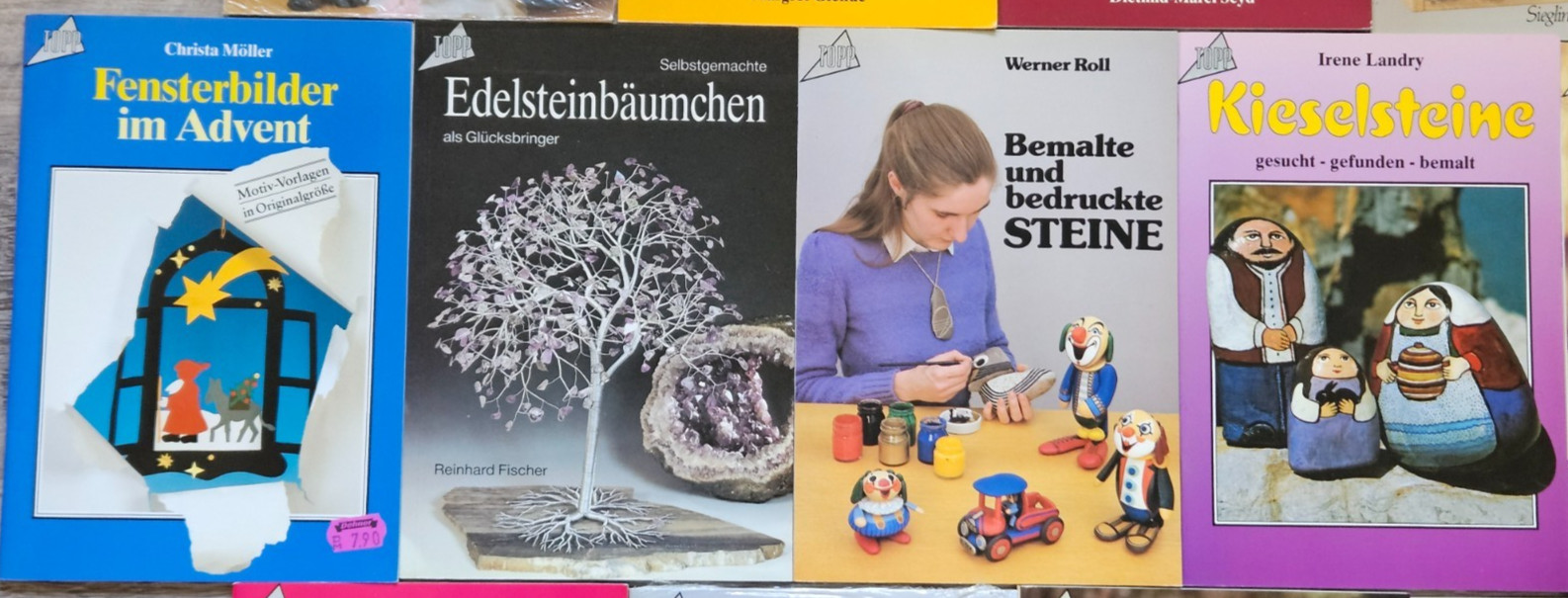 19 ’90s Topp Hobby Crafts Books w/ Patterns. Written in German Language.