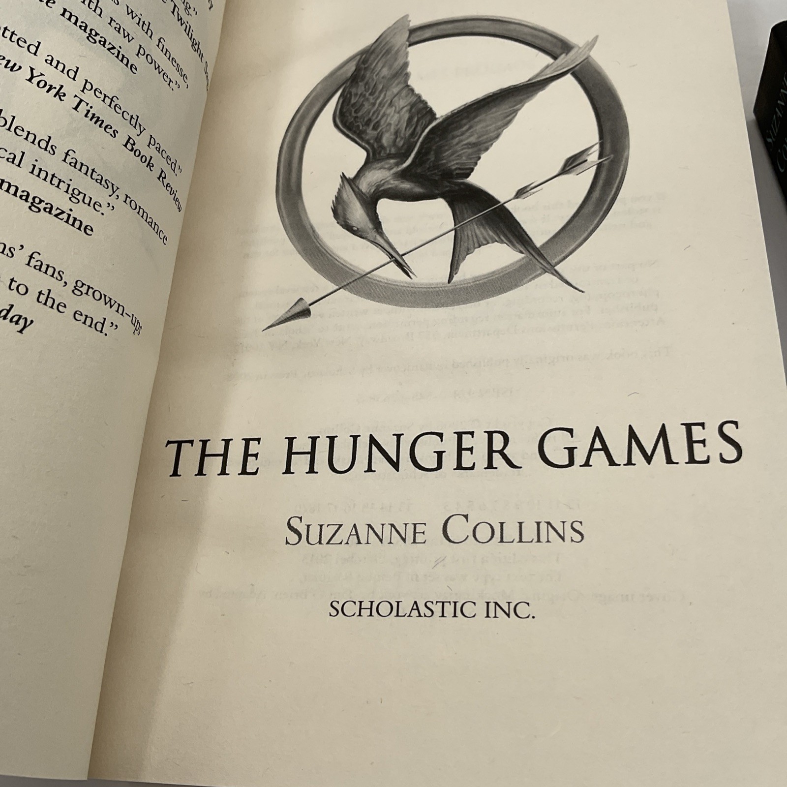 The Hunger Games Trilogy Scholastic Boxed Set Slipcase Suzanne Collins
