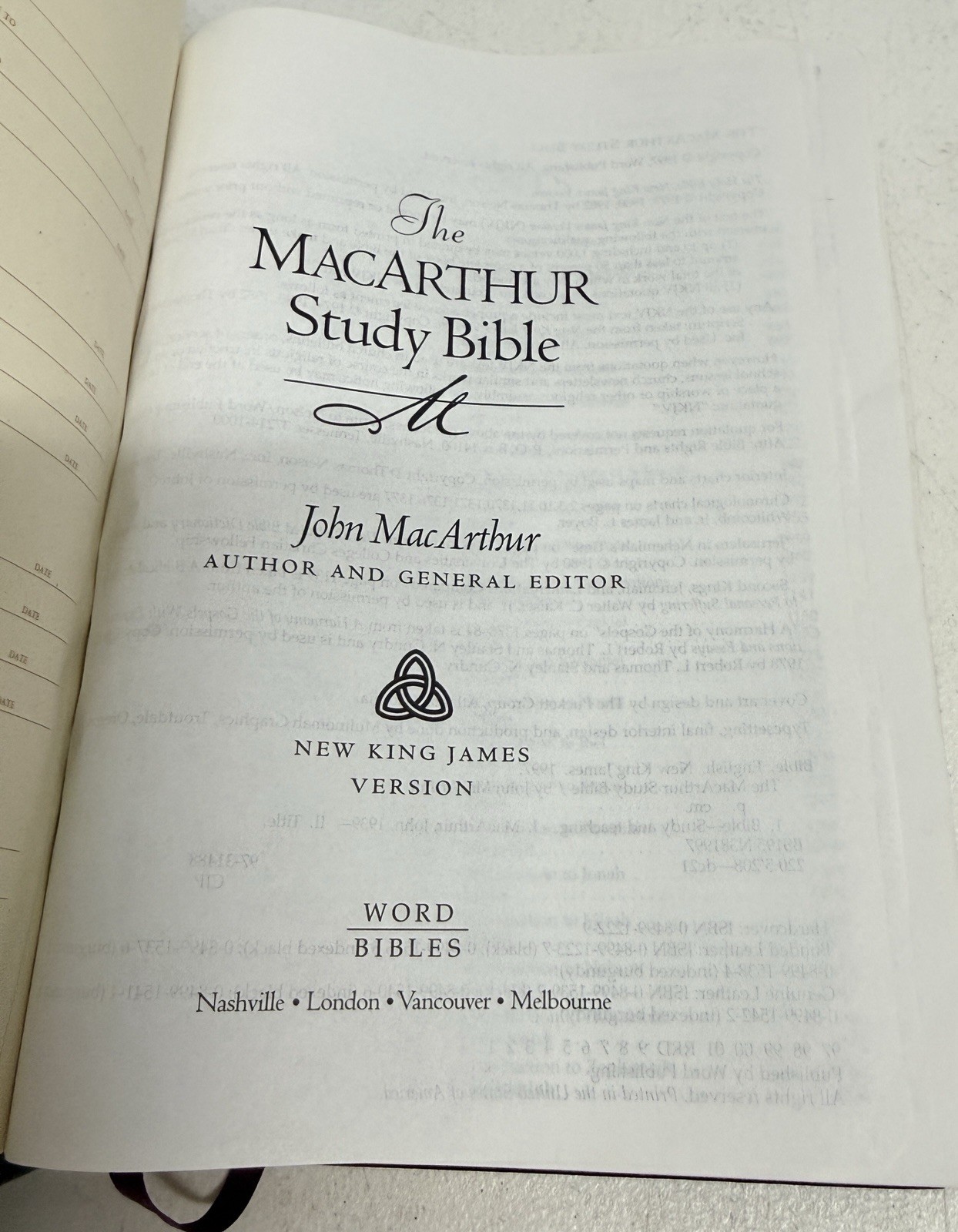 MacArthur Study Bible NKJV Burgundy Genuine Leather Nelson 1997 maps
