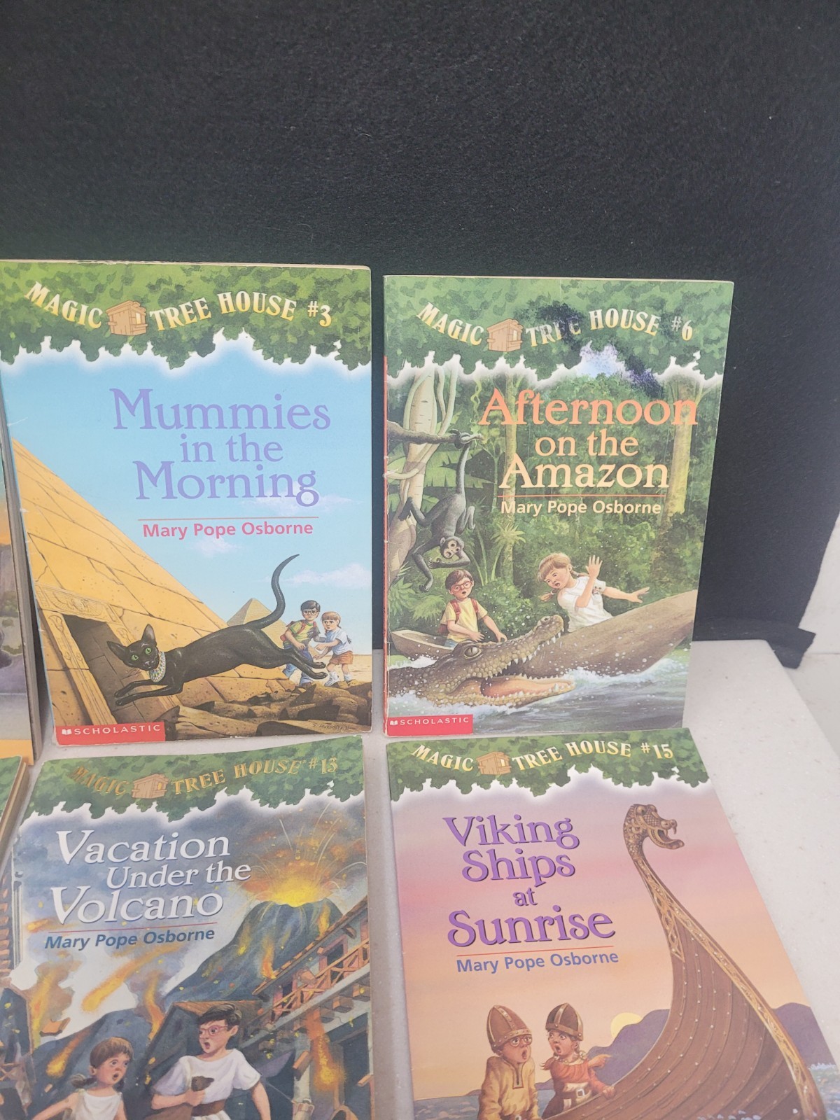(Magic Tree House Paperback Lot of (12) #1, 2, 3, 6, 8, 11, 13, 17, 18, 23 & 24