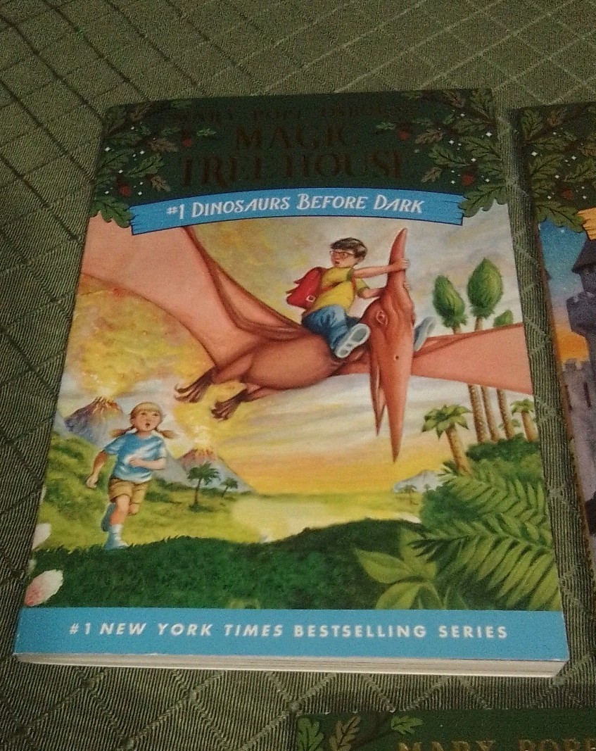 Magic Tree House Series 1,2,4 Dinosaurs Before Dark_Knight at Dawn 3 Paperback