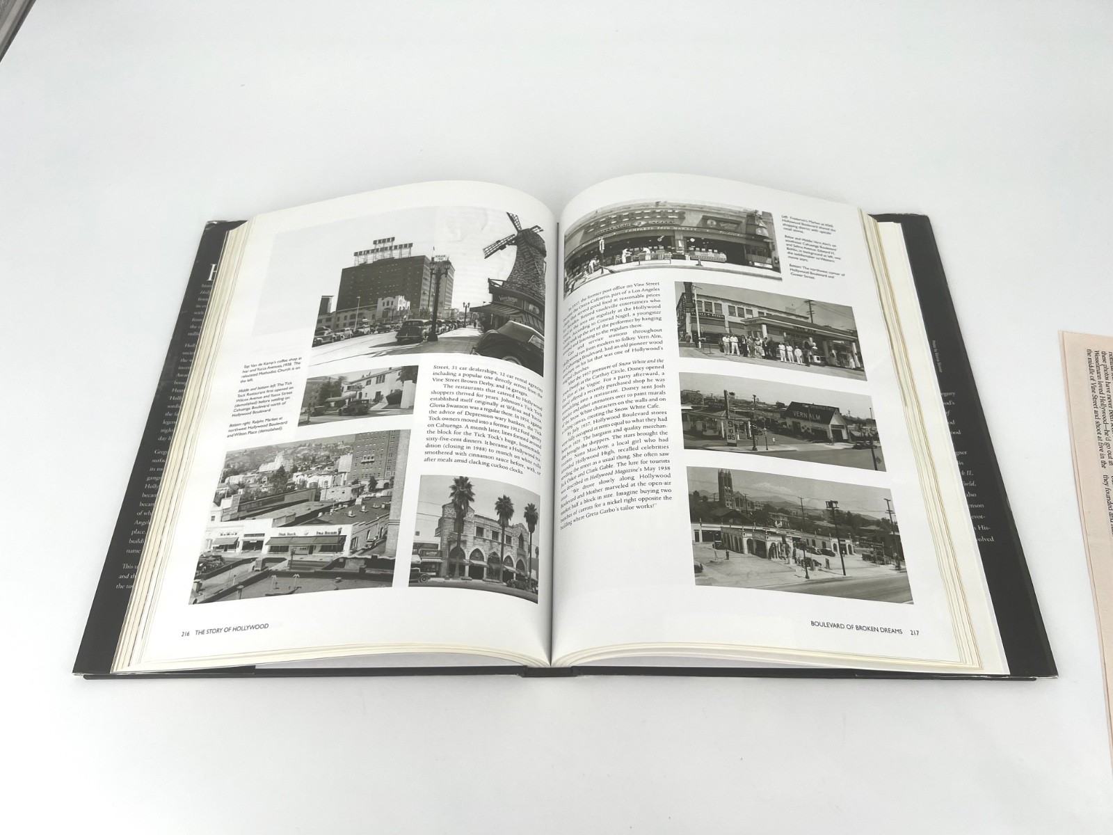 THE STORY OF HOLLYWOOD: AN ILLUSTRATED HISTORY By Gregory Paul Williams