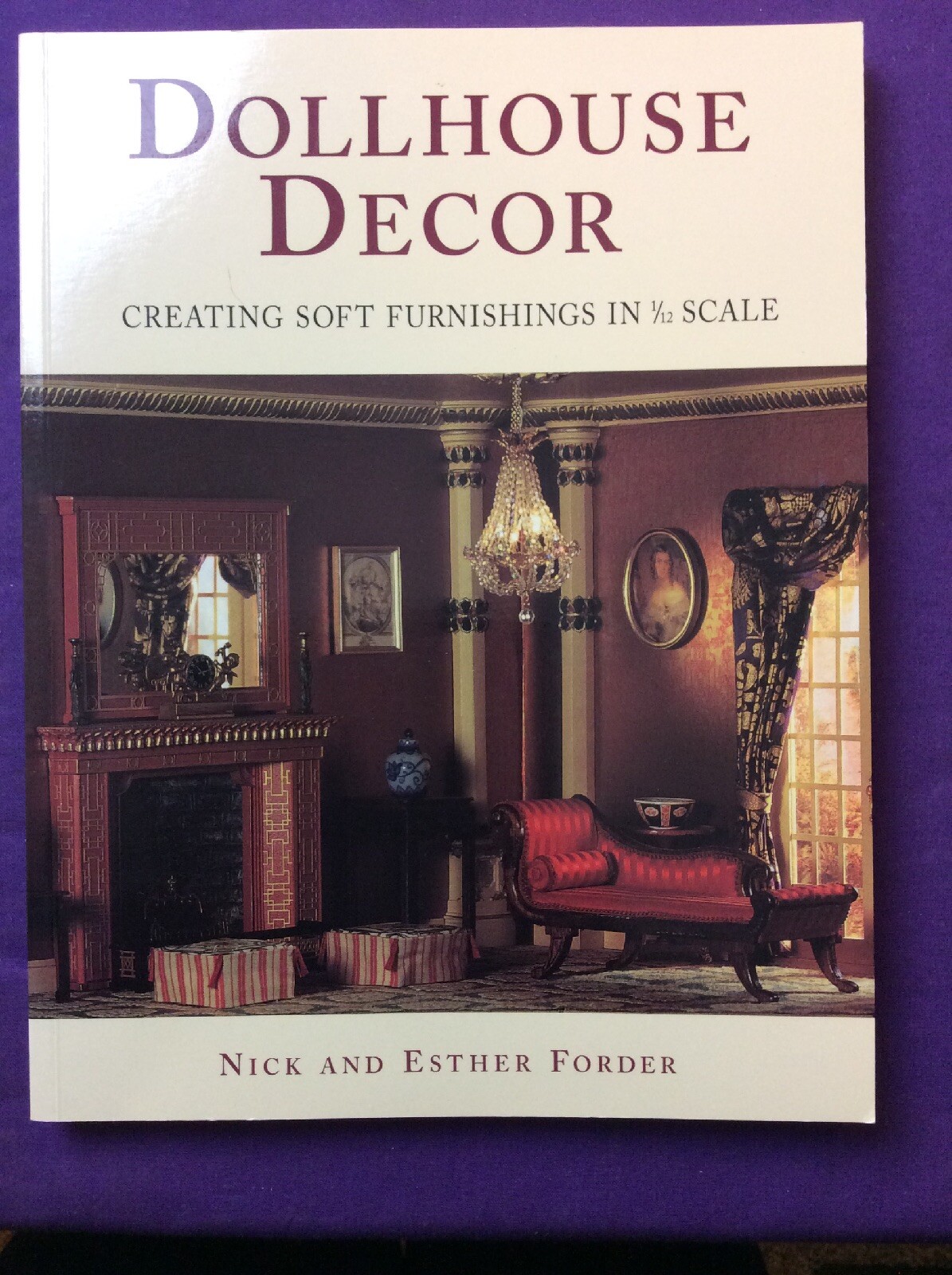 Dollhouse Decor SC Nick & Esther Forder 1/12 Scale Clean #71