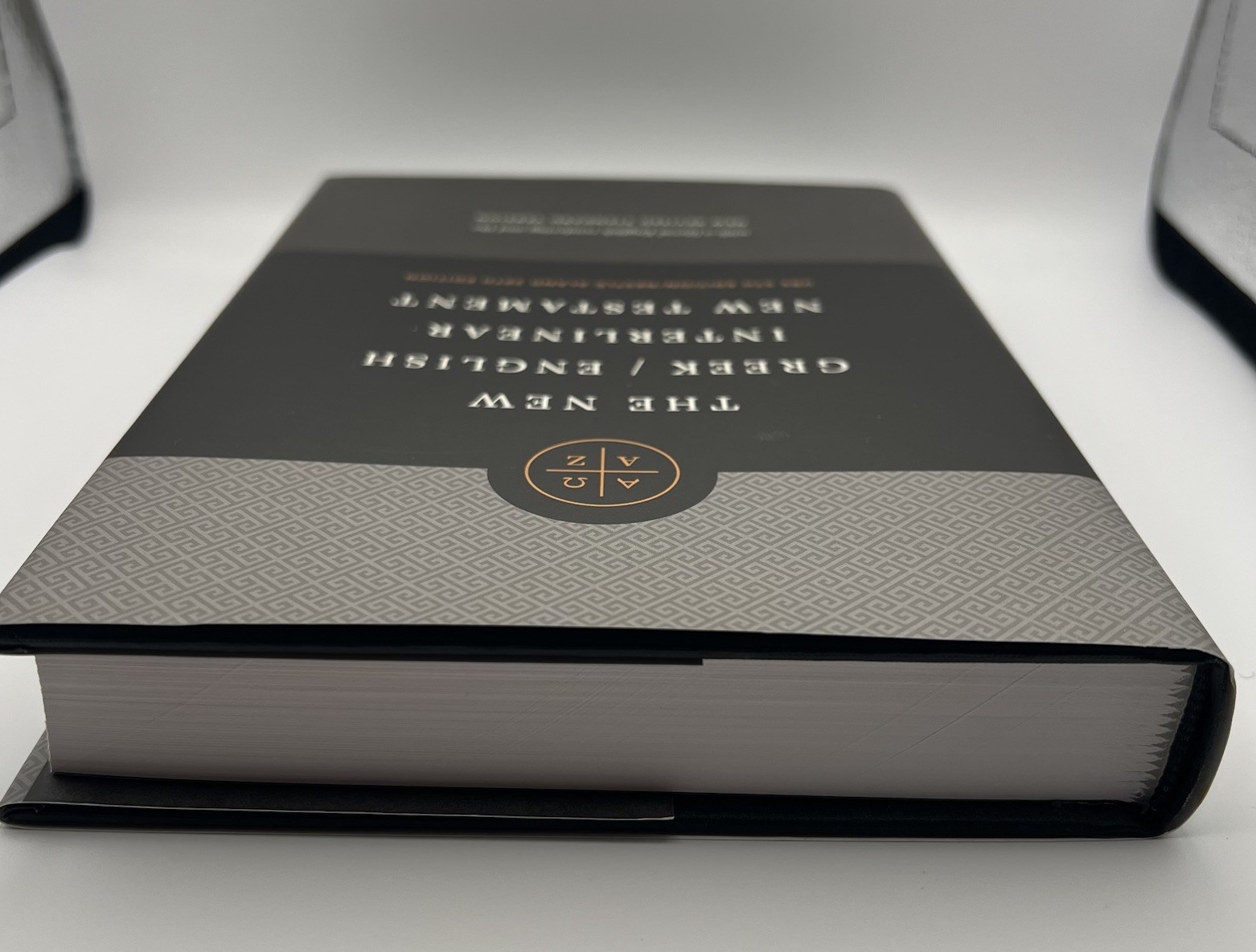 The New Greek/English Interlinear New Testament – NRSV Hardcover Bible Study