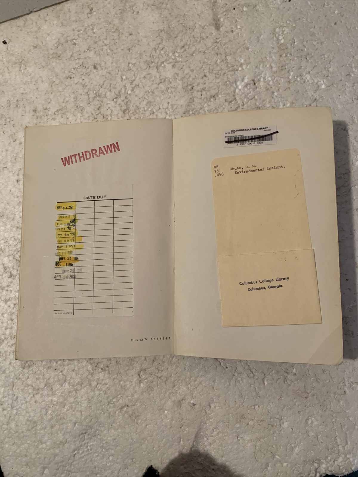 ENVIRONMENTAL INSIGHT;: READINGS AND COMMENT ON HUMAN AND By Robert M Chute 1971