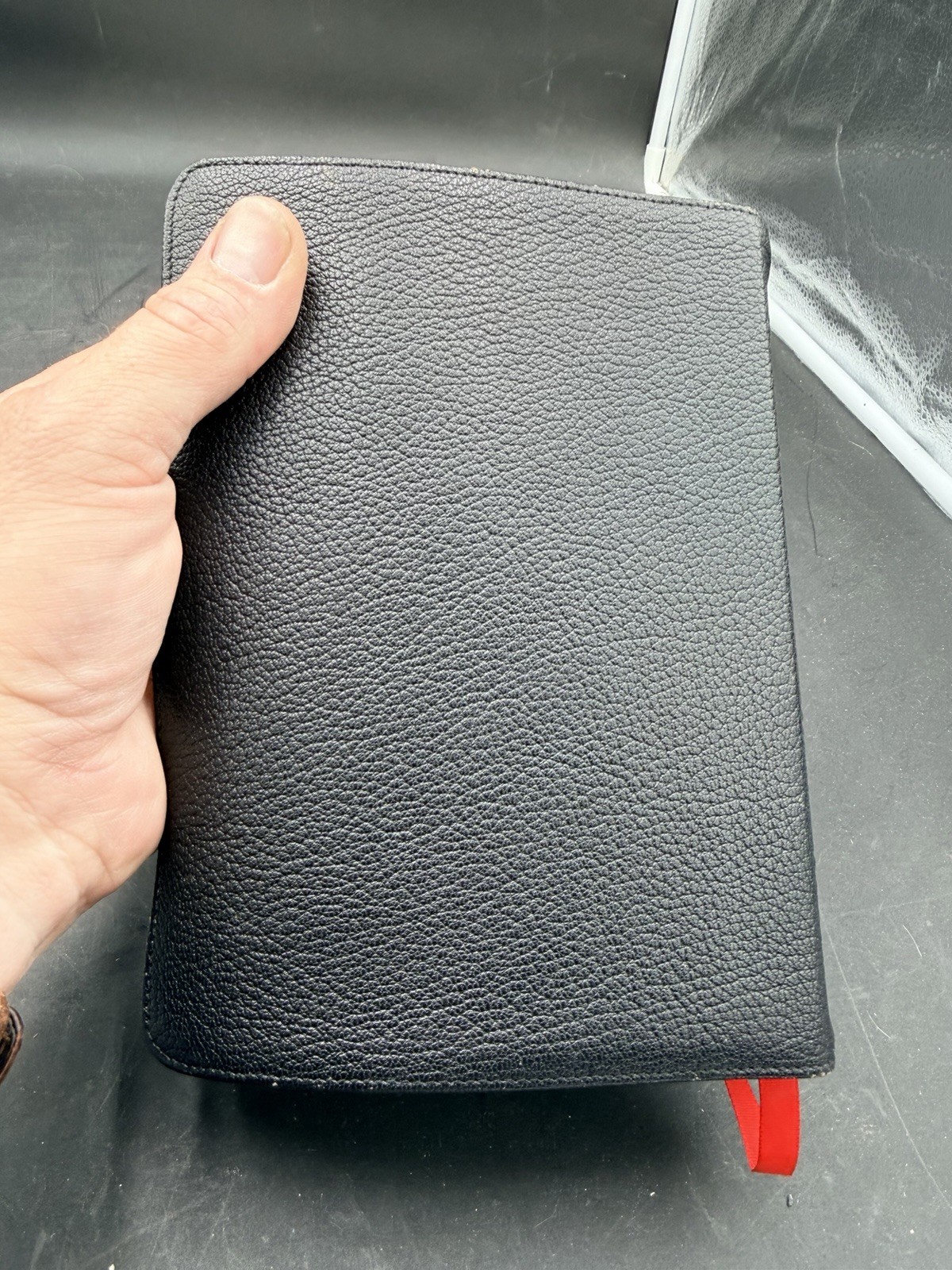 Cambridge Bible NASB Clarion, Black Goatskin Leather, Edge-Lined 2017