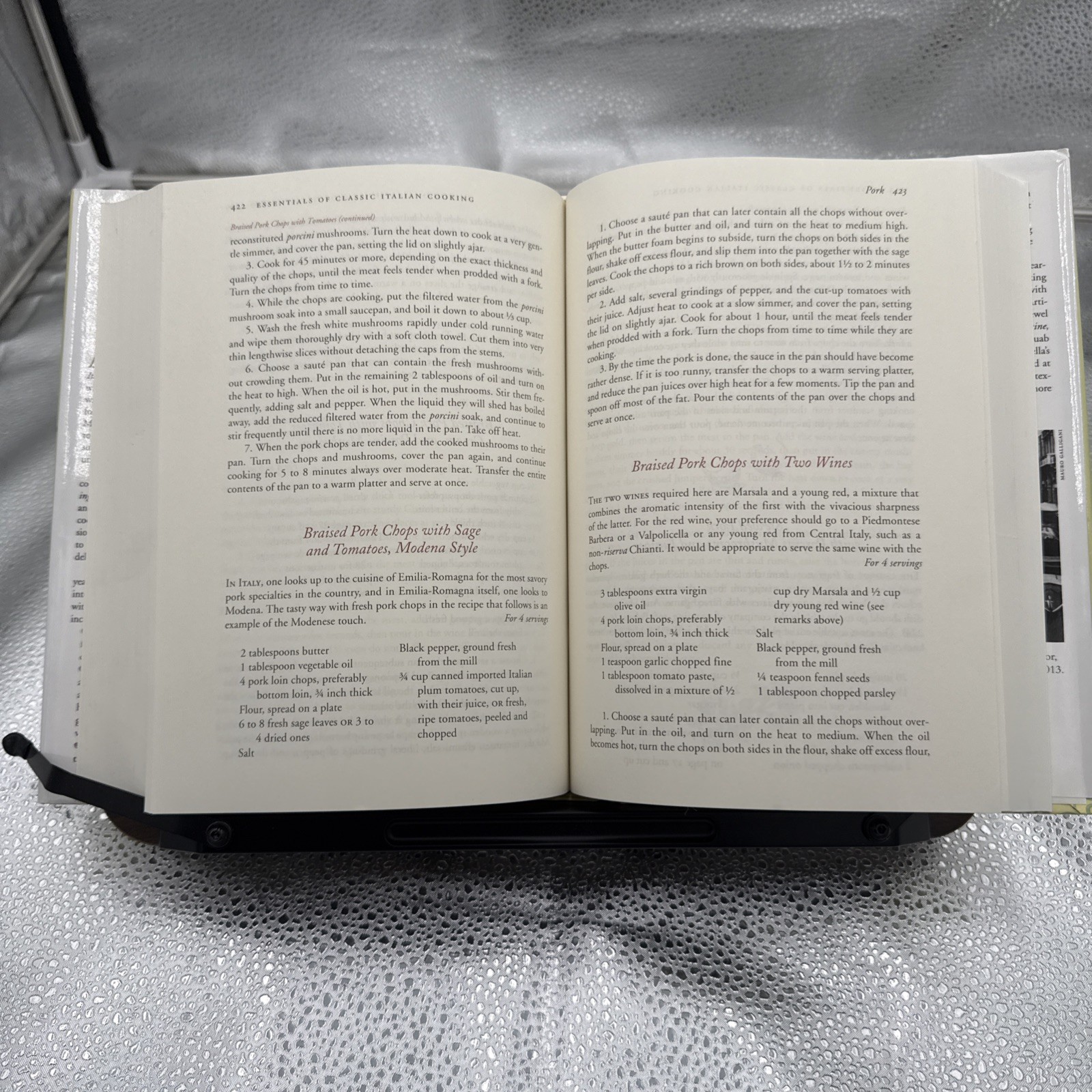 Essentials of Classic Italian Cooking : A Cookbook by Marcella Hazan (1992,…