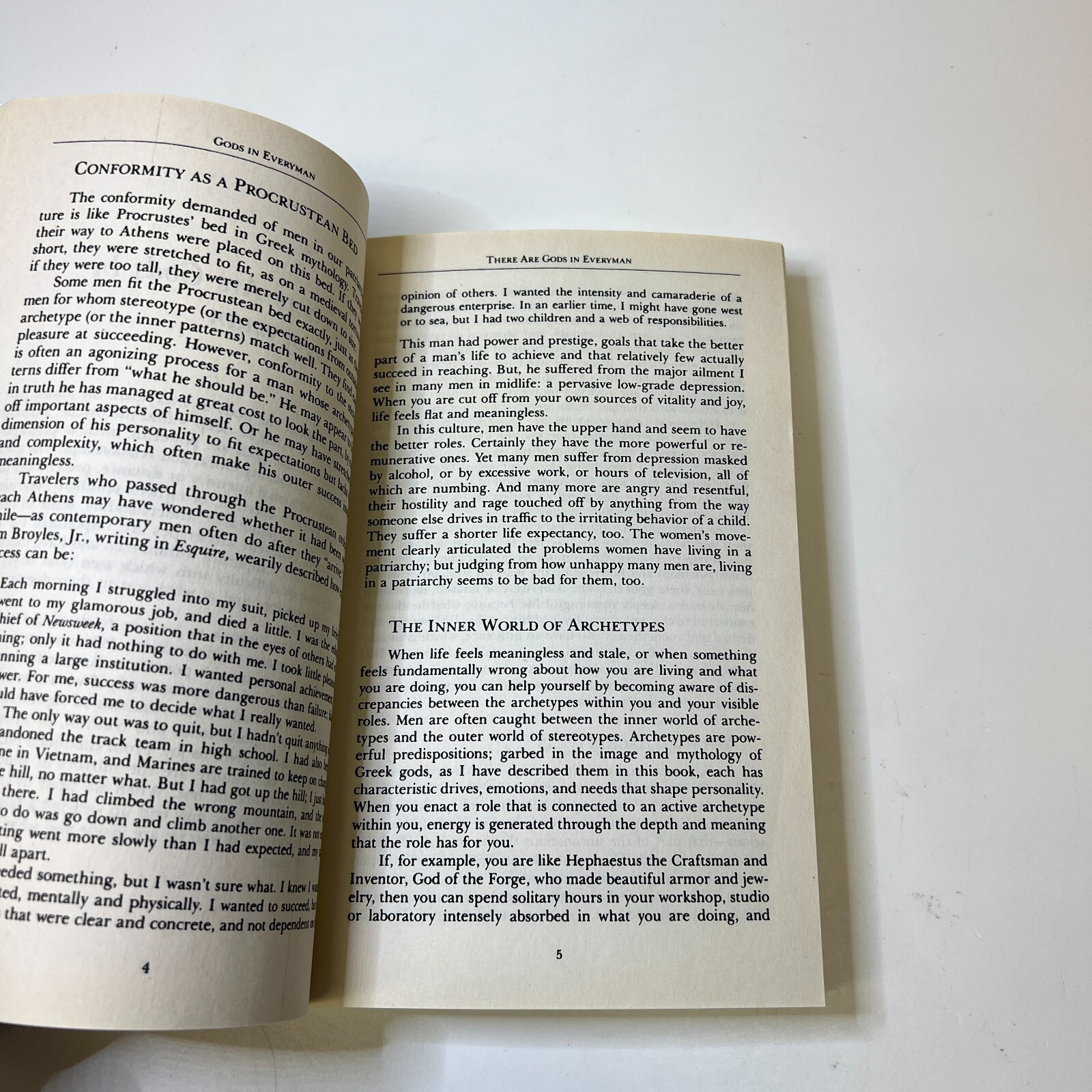 Gods in Everyman: Archetypes That Shape Men’s Lives by Jean Shinoda Bolen (Engli