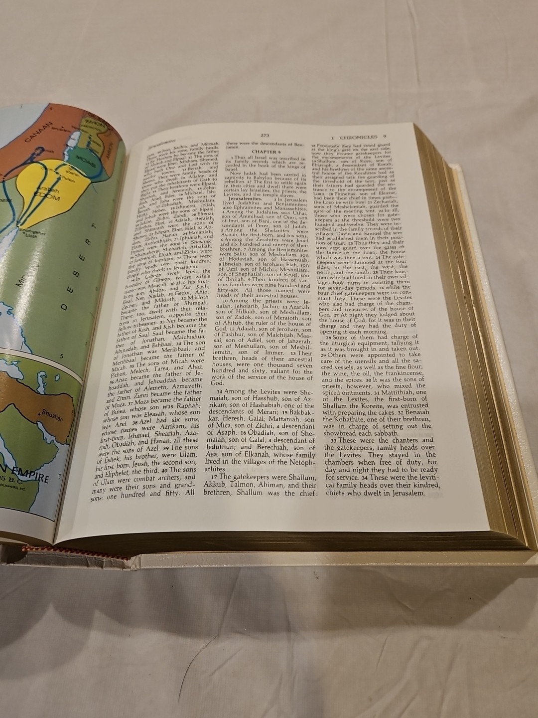 Holy Bible New American Bible Catholic Bible Press 710W CR- 1988 Thomas Nelson