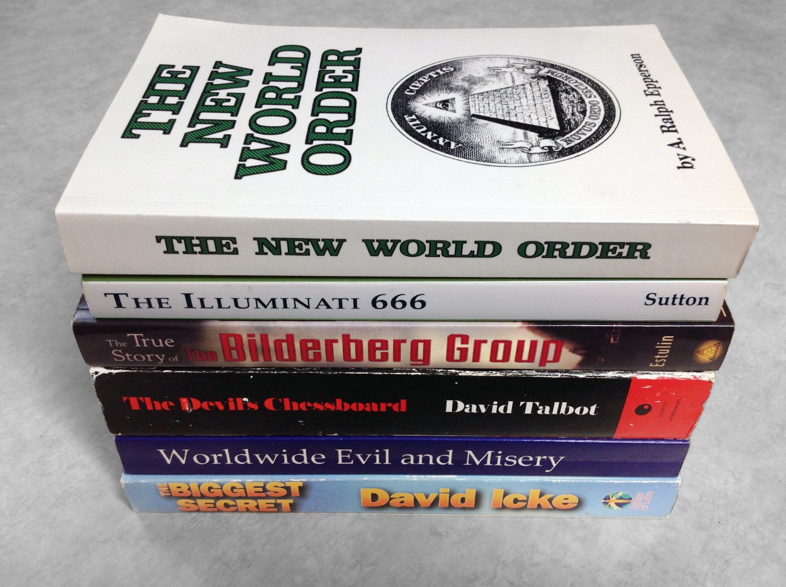 Conspiracy Book Lot – Illuminati 666, David Icke, Bilderberg – Paperbacks