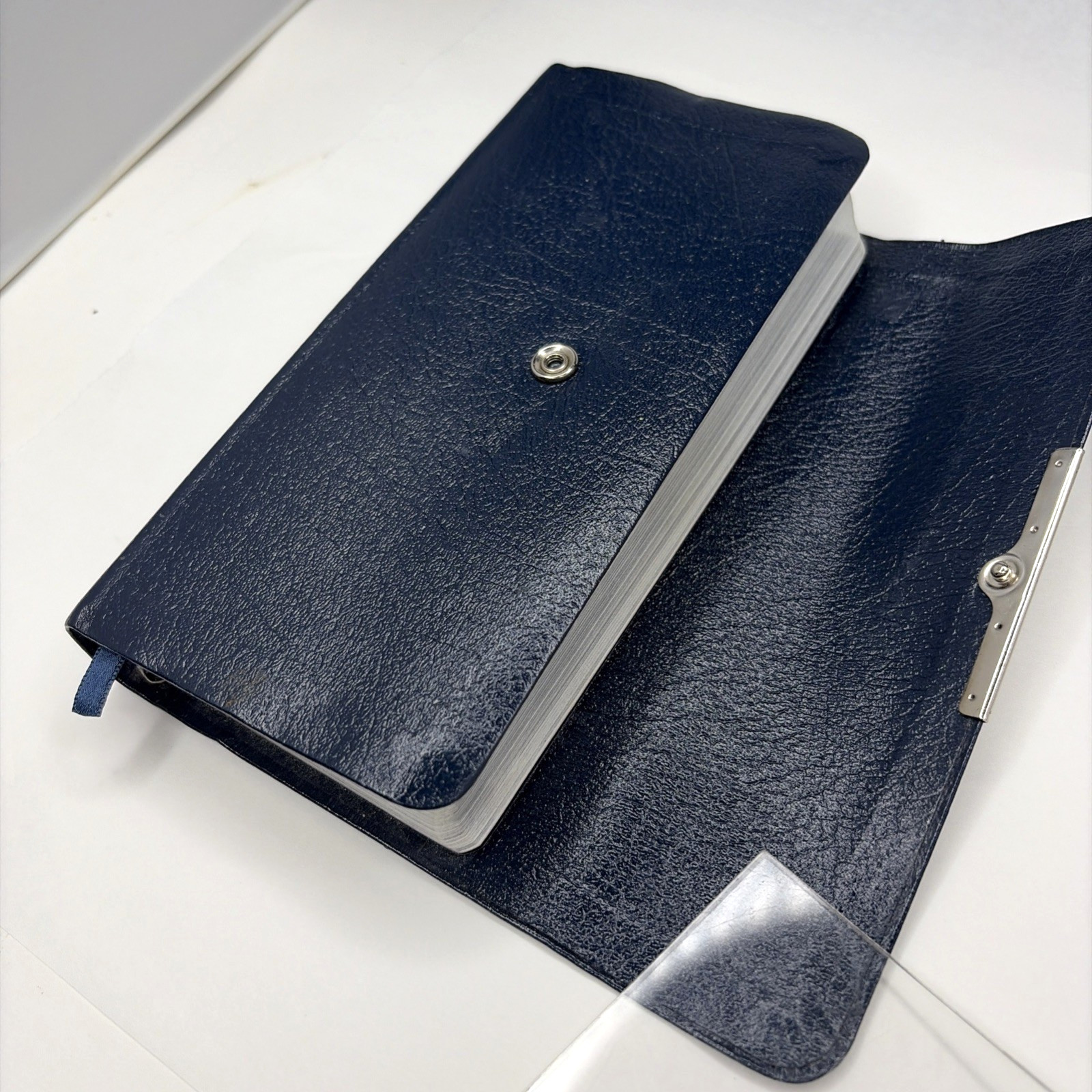 NKJV Holy Bible Nelson Publishers Bonded Leather Cover Snap 24SB Blue 1994