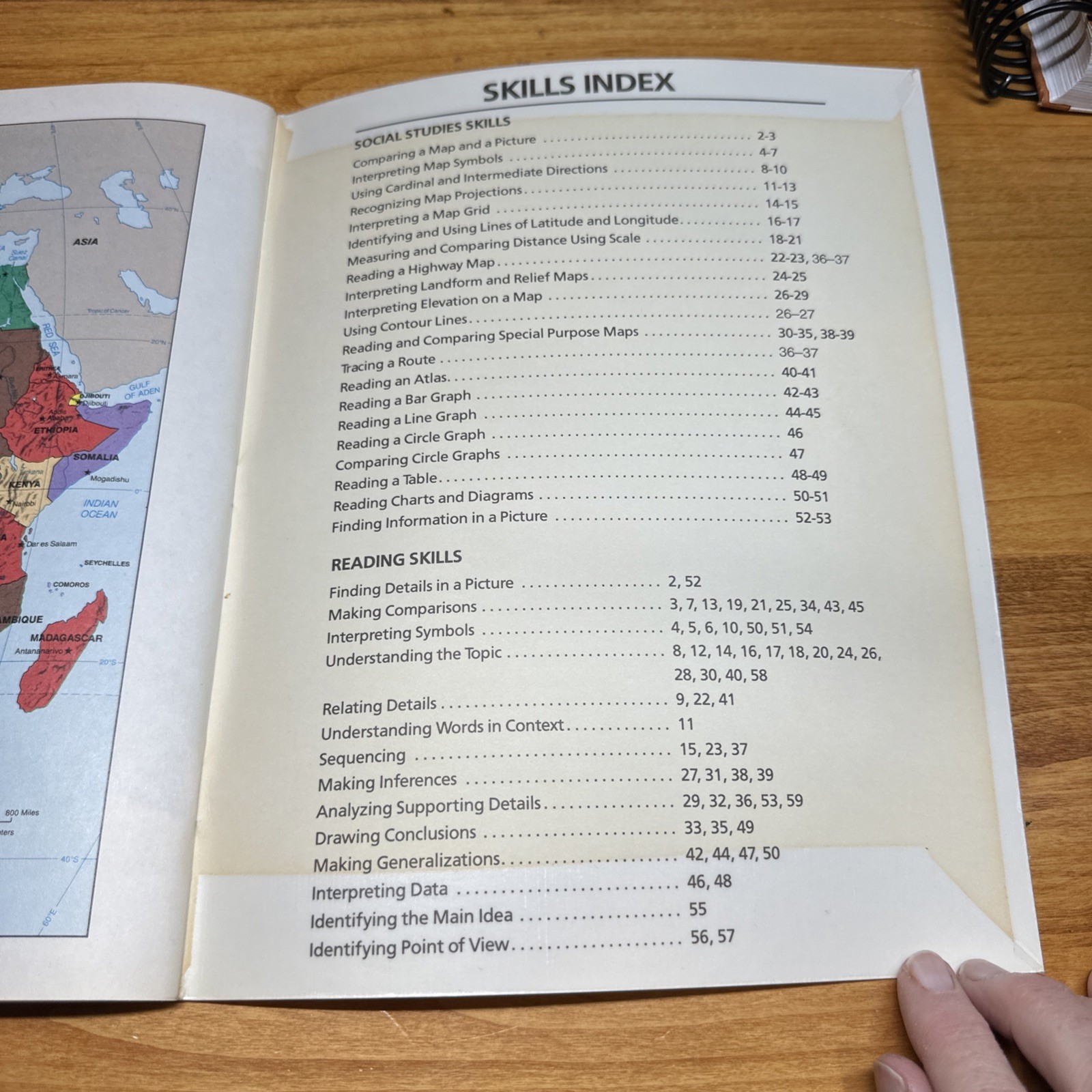 4 Maps Charts Graphs Levels D, E, F, and G Modern Curriculum Press US World pb