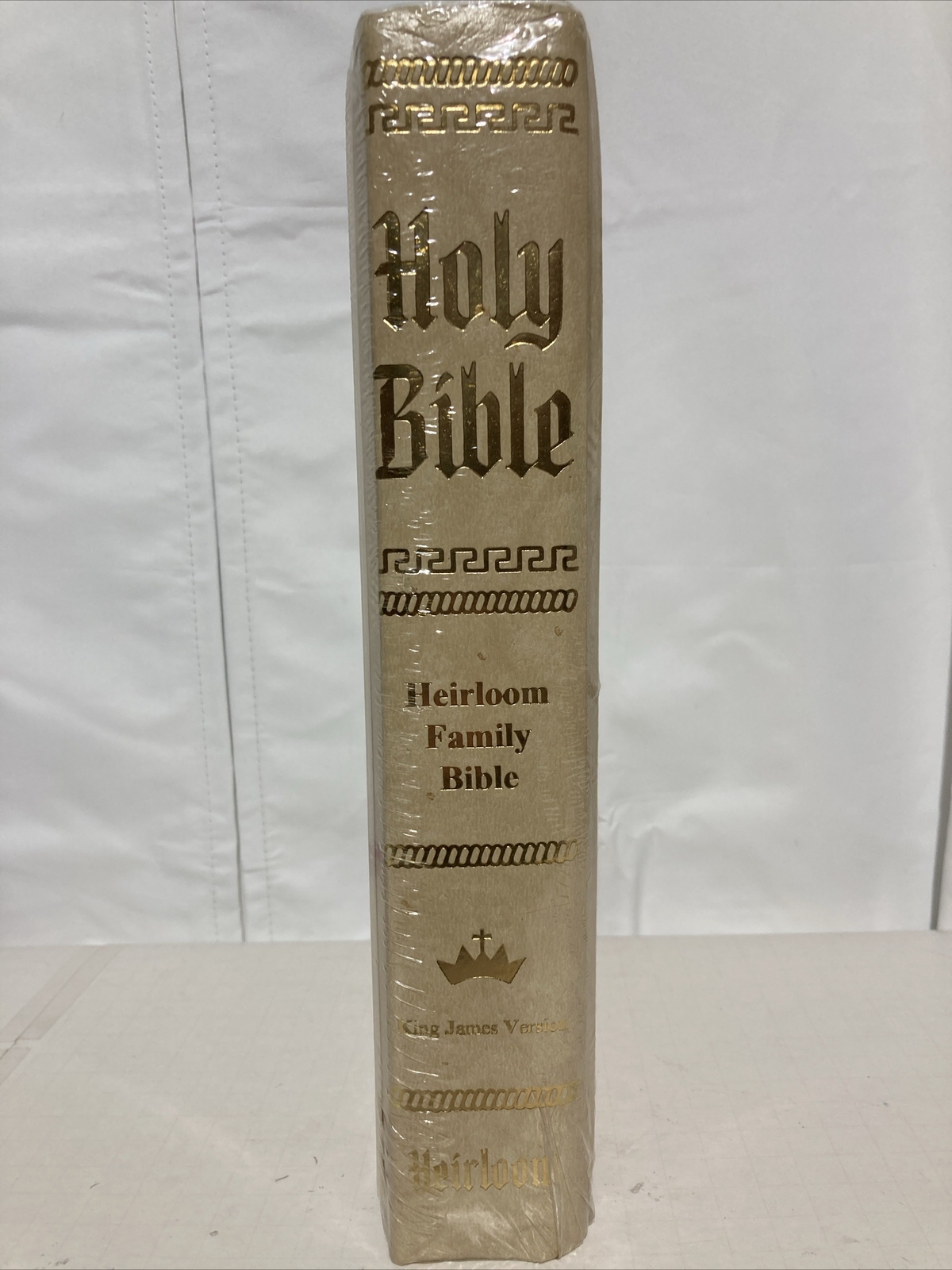 Family Heirloom Holy Bible King James Version Red Letter Ed. Oversized Sealed