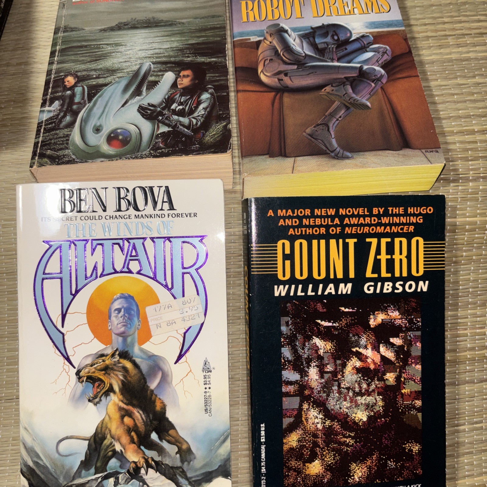 Mixed Lot of 32 PBs SCI-FI, Fantasy, Adventure, Novelization, Gremlins, VTG GOOD