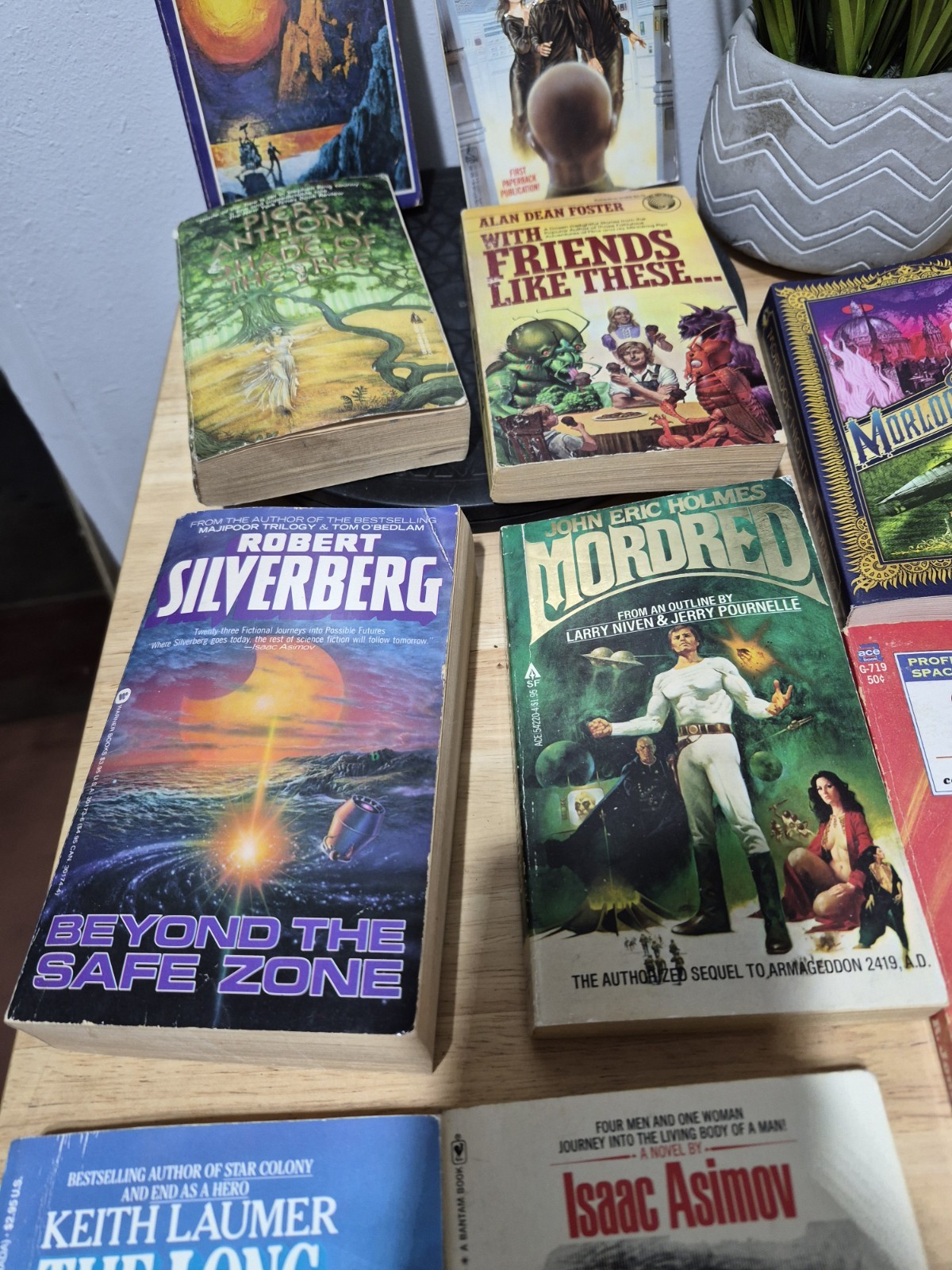 Lot Of 10 Sci Fi Paperback Books TITLES SEEN
