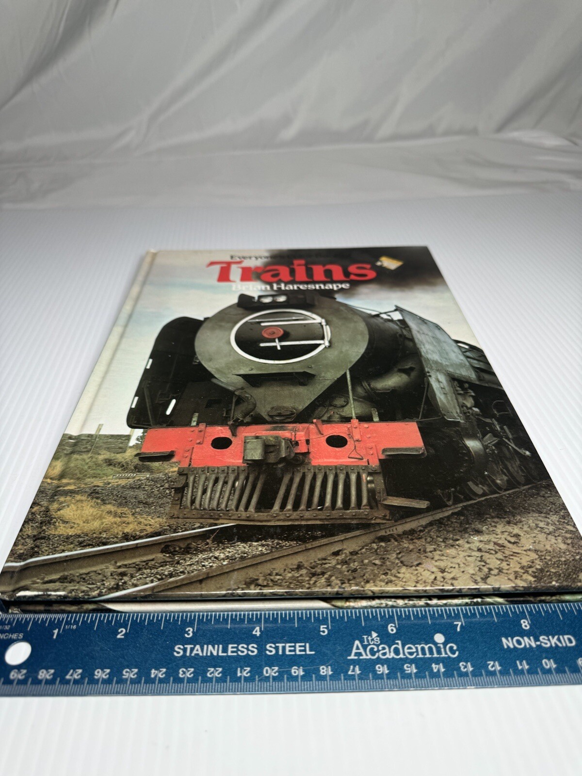 Crescent Guide To Trains by Brian Haresnape (1981, Hardcover, Illustrated