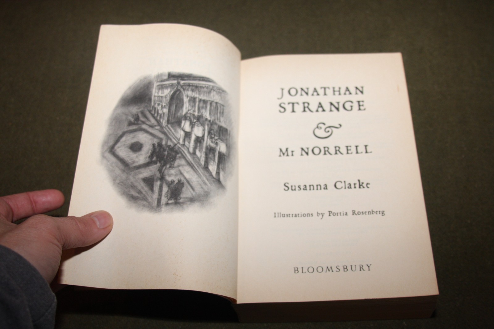 Jonathan Strange & Mr. Norrell by Susanna Clarke 2004 TPB